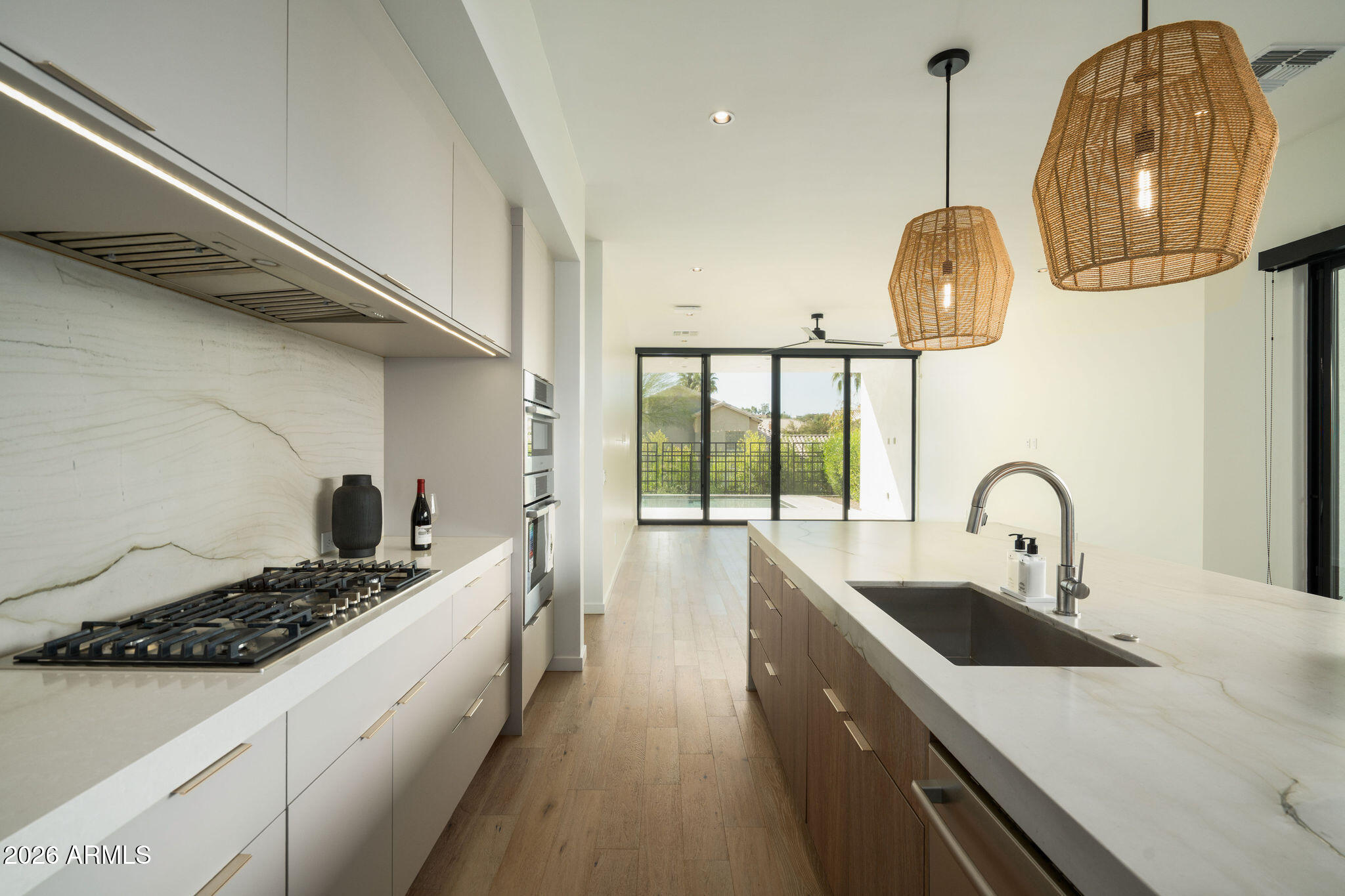 1729 E WINCHCOMB Drive