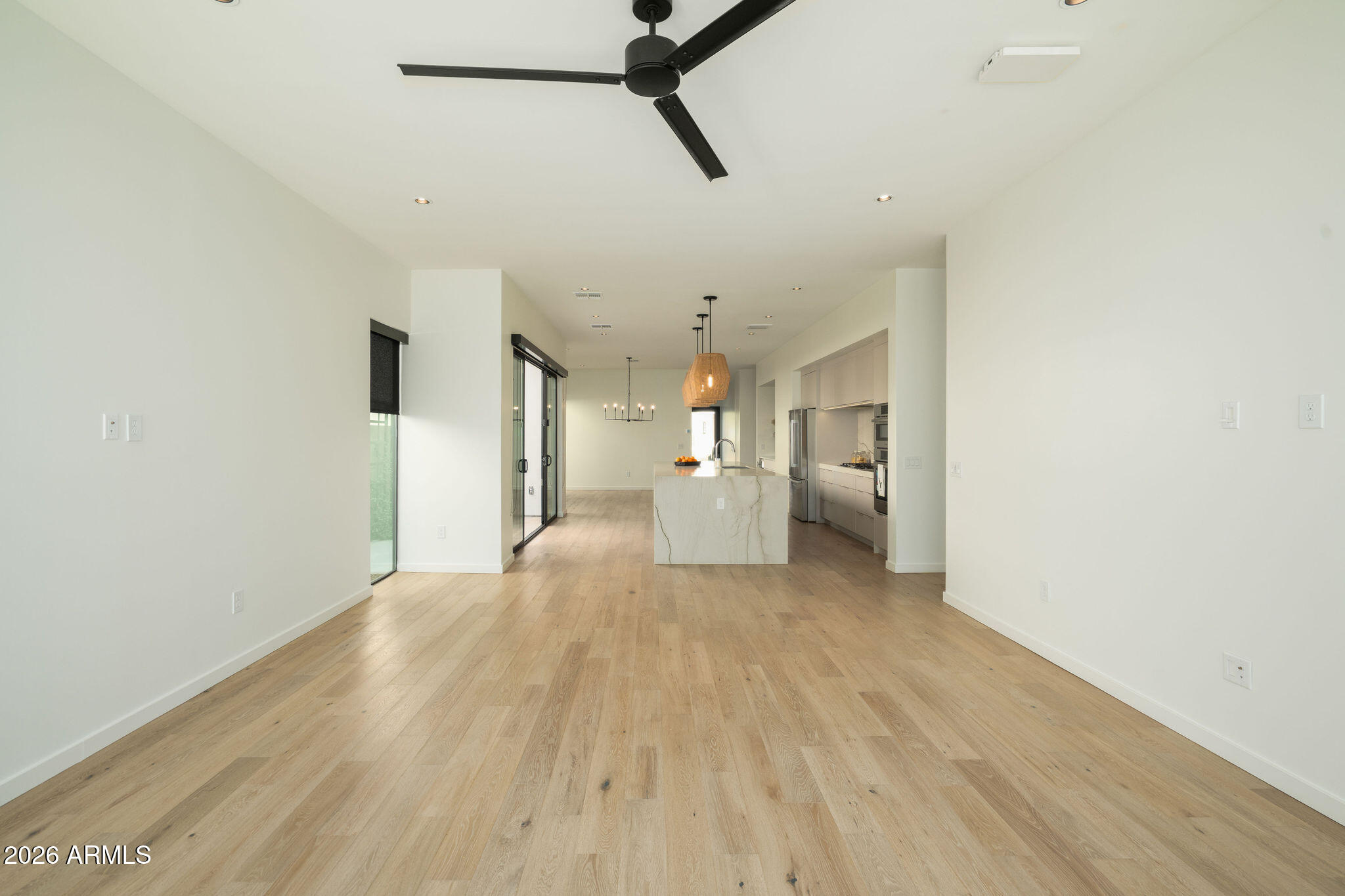 1729 E WINCHCOMB Drive