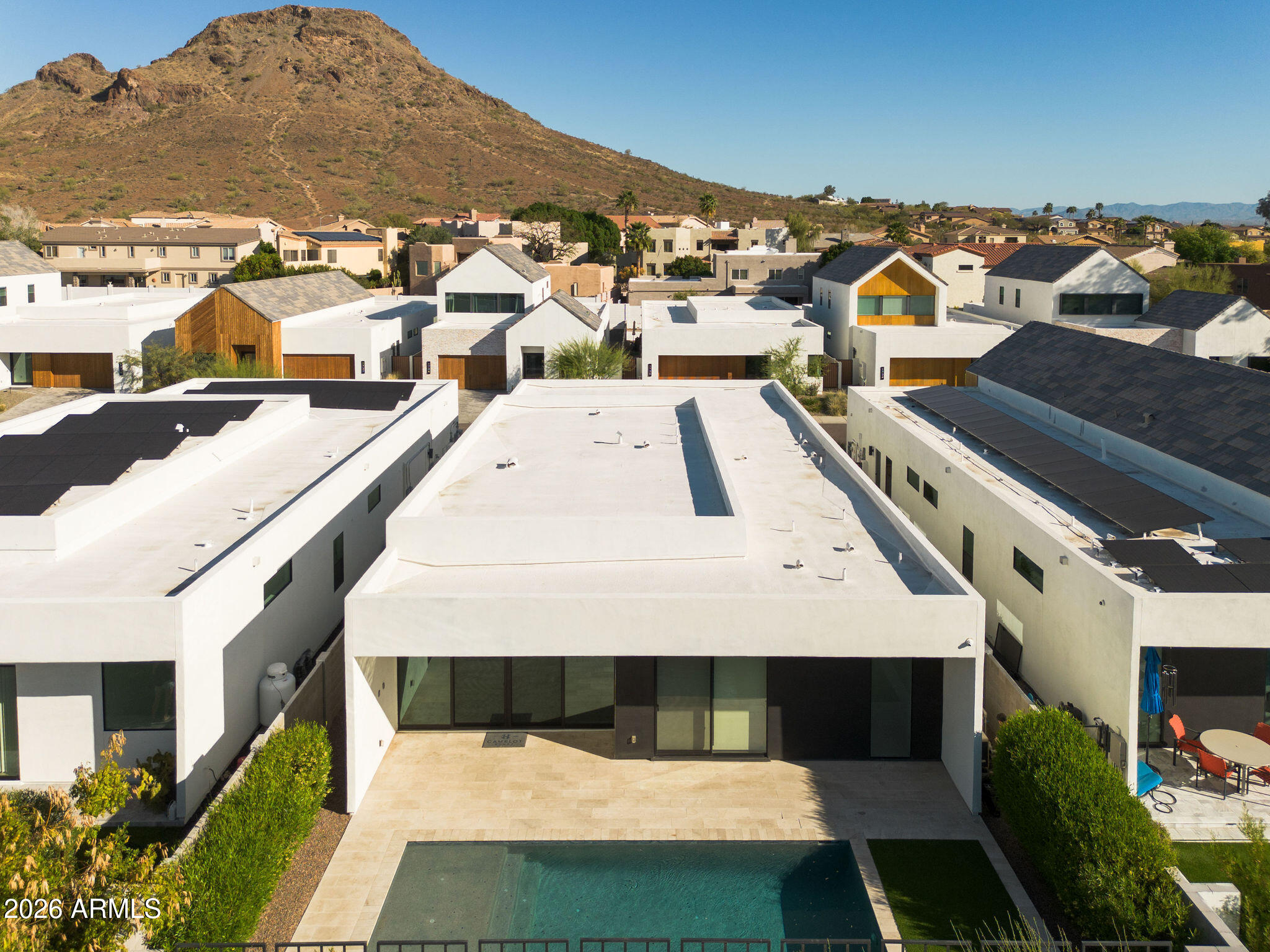 1729 E WINCHCOMB Drive