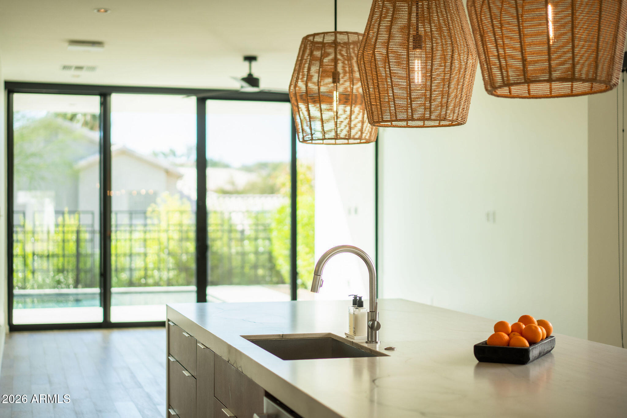 1729 E WINCHCOMB Drive