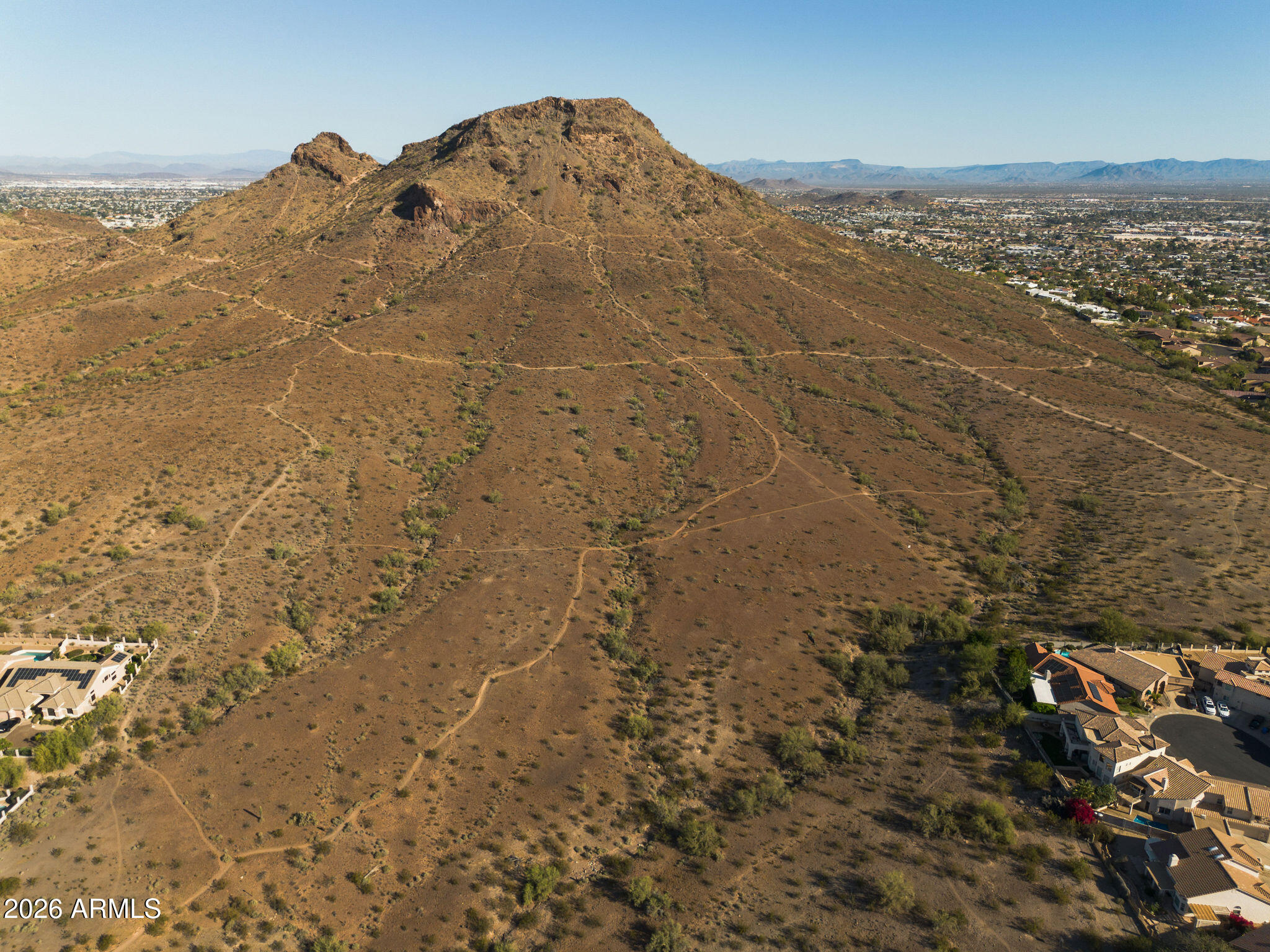 1729 E WINCHCOMB Drive