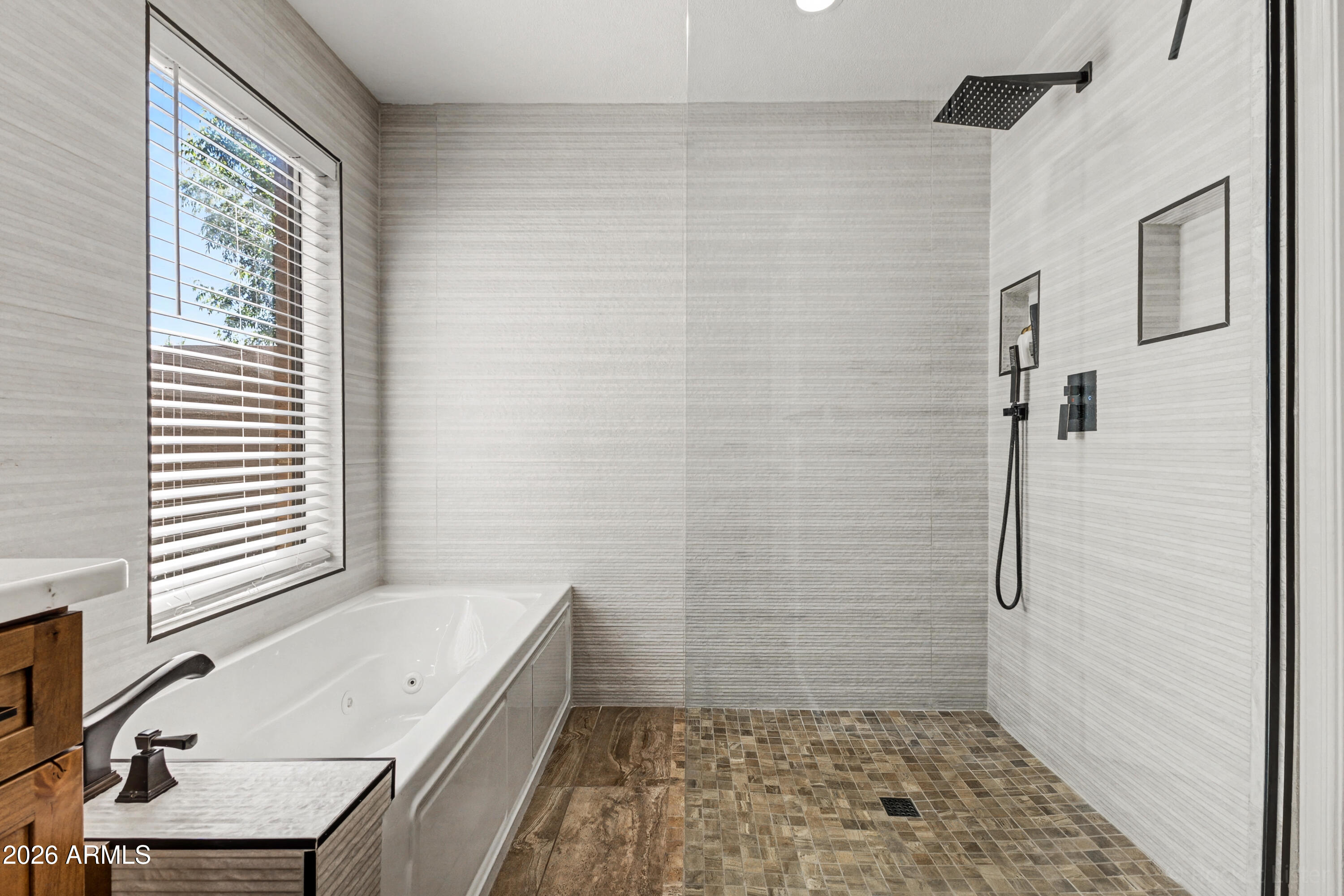 5002 E LE MARCHE Avenue