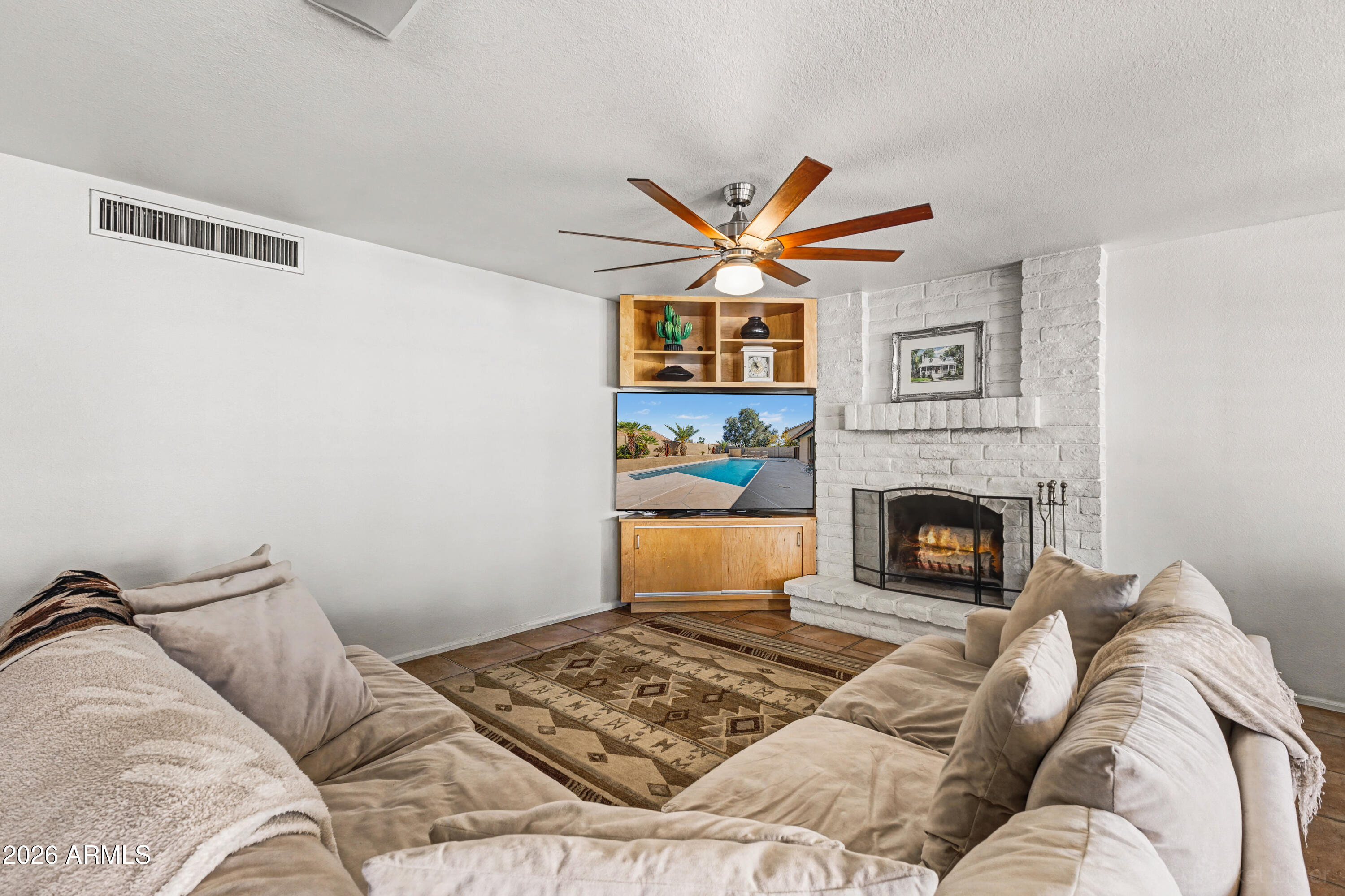 5002 E LE MARCHE Avenue