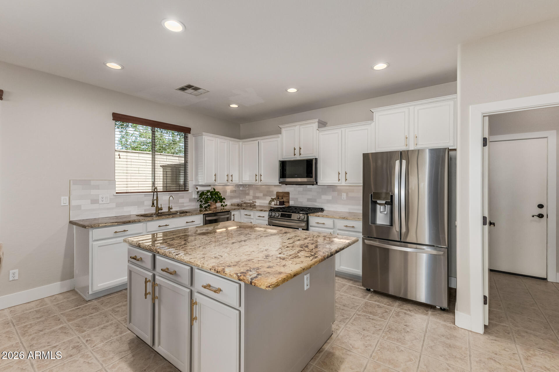 19426 E MOCKINGBIRD Drive