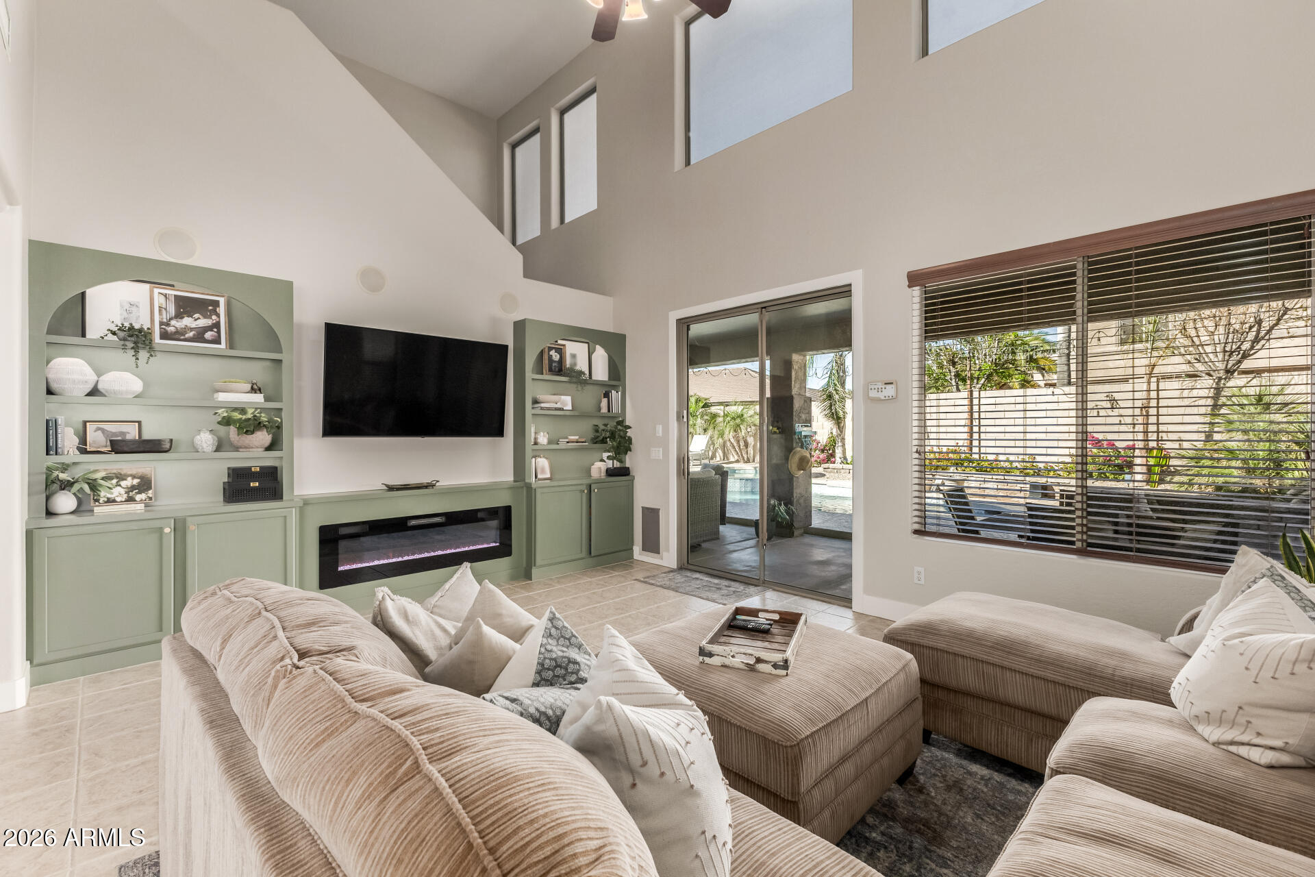 19426 E MOCKINGBIRD Drive
