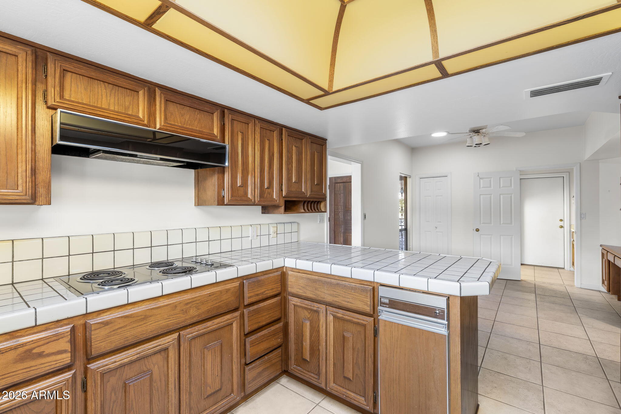 2501 E MONTEBELLO Avenue