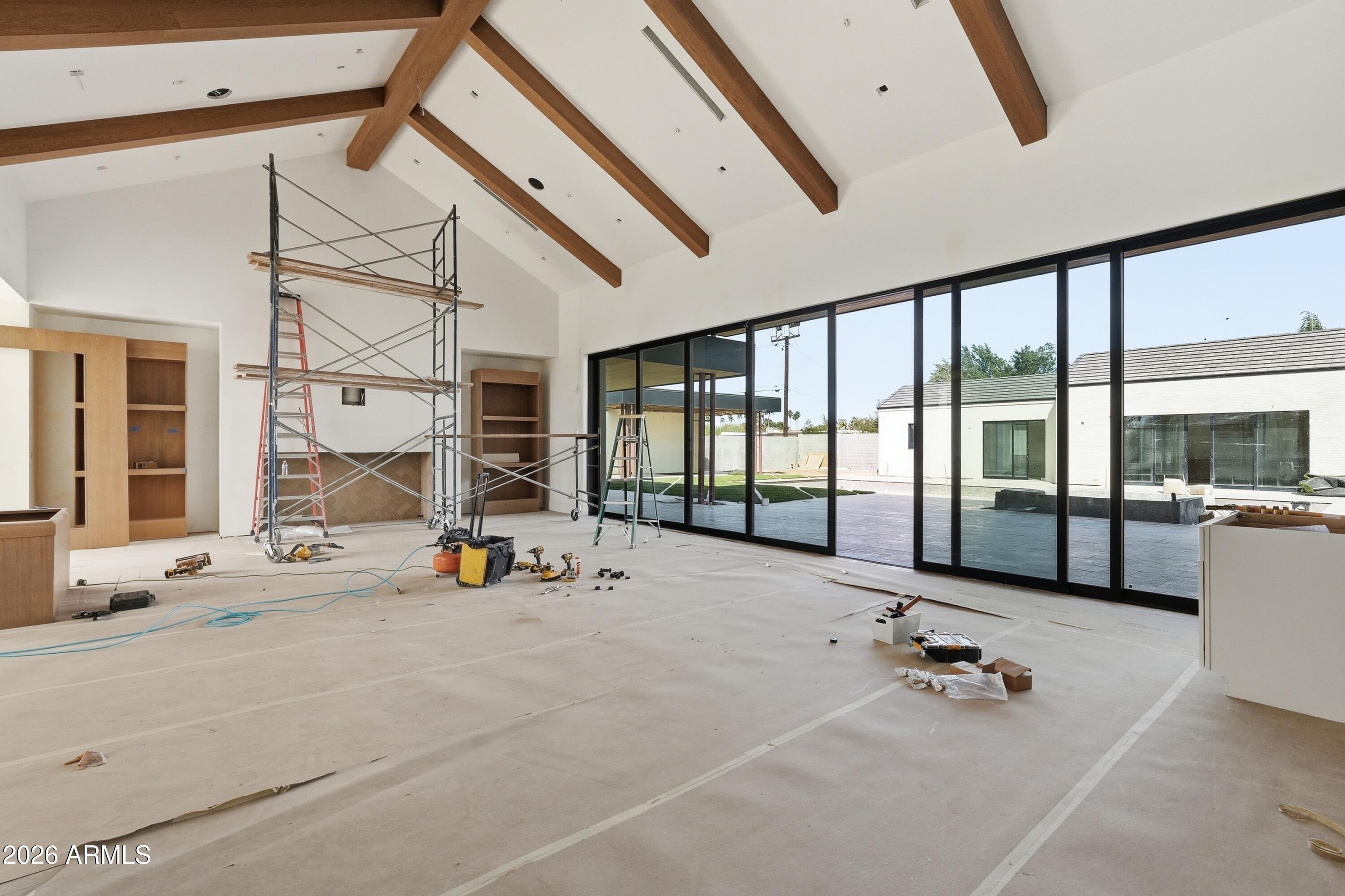 7620 E PARADISE Drive