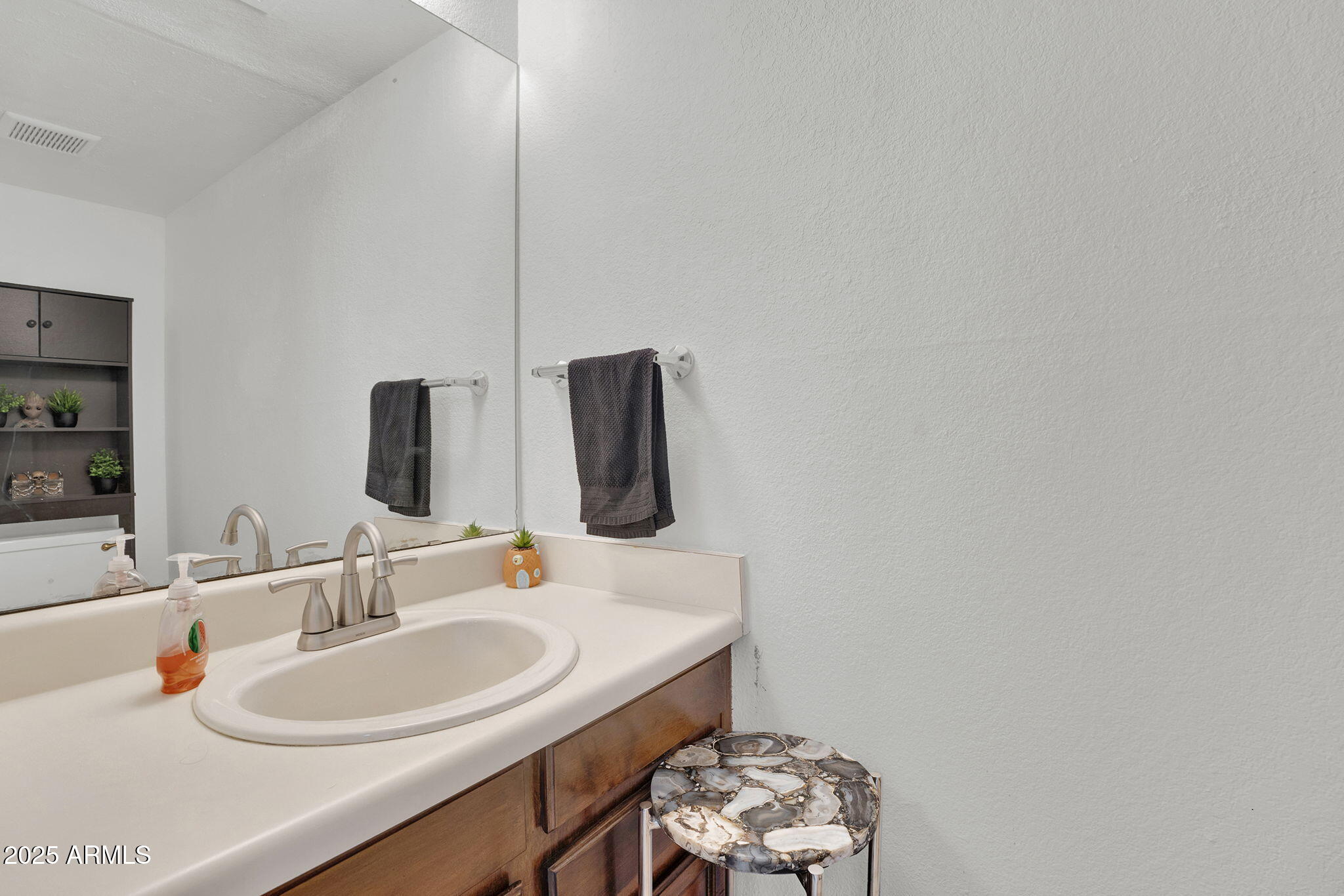 3491 N ARIZONA Avenue 83