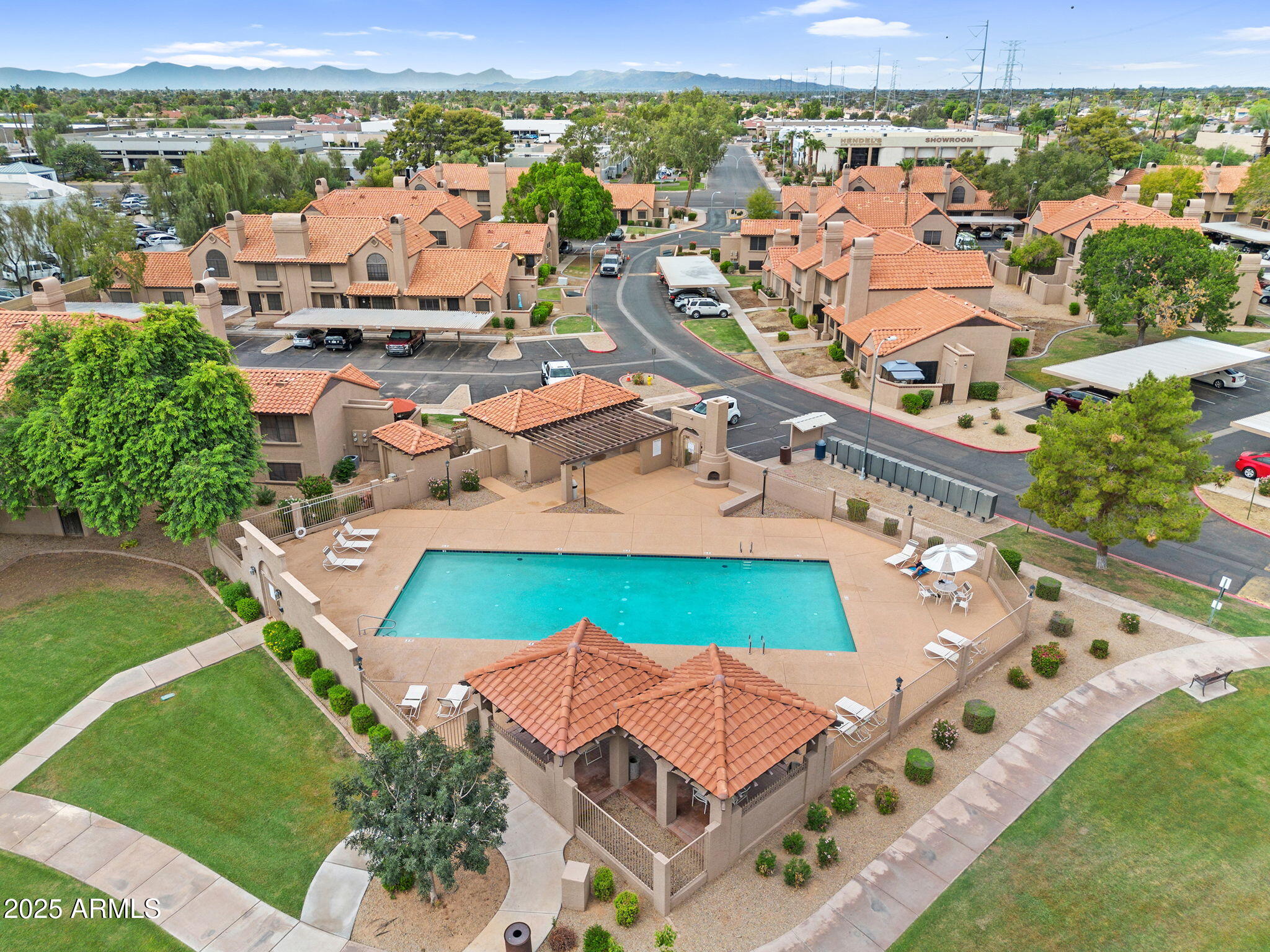 3491 N ARIZONA Avenue 83