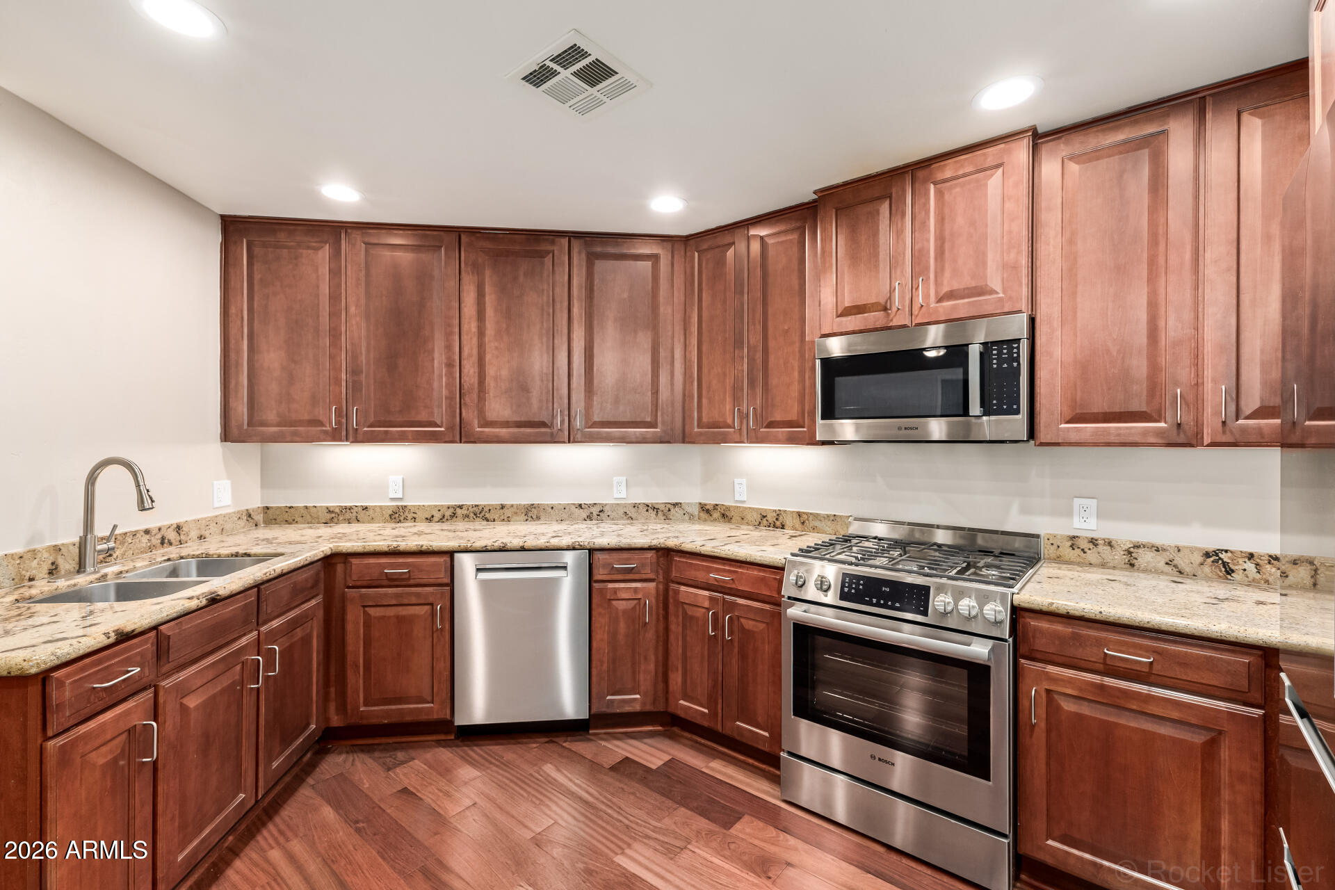 5450 E DEER VALLEY Drive 1214