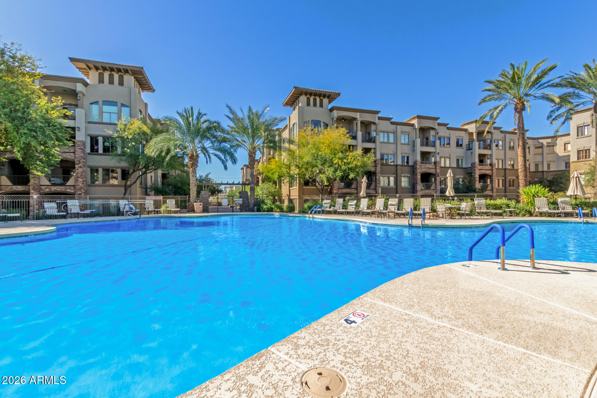 5450 E DEER VALLEY Drive 1214