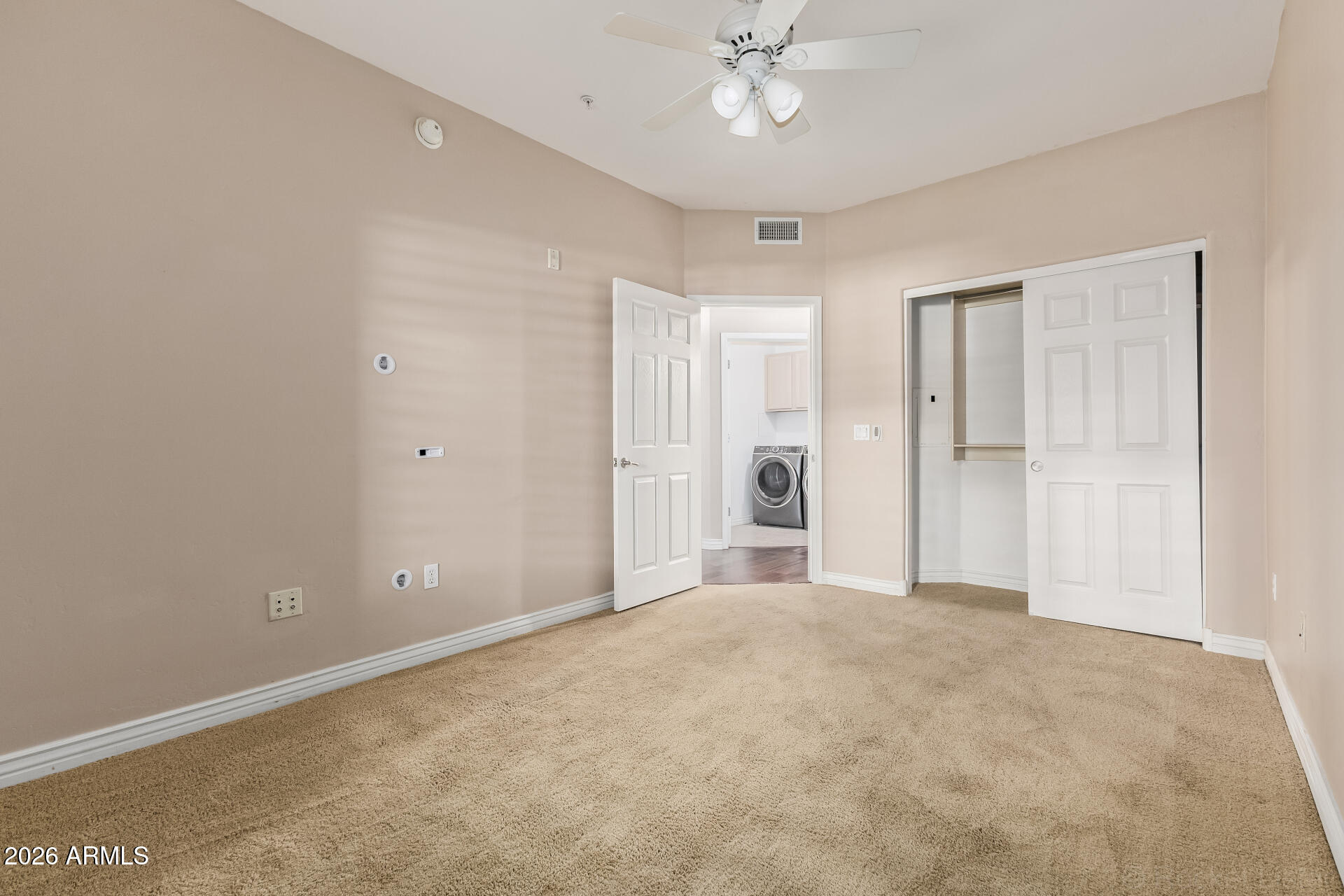 5450 E DEER VALLEY Drive 1214