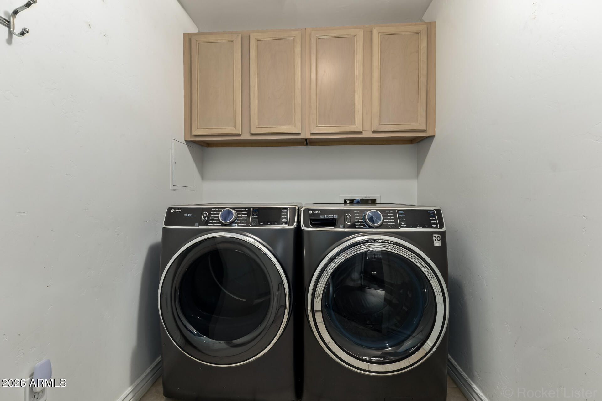 5450 E DEER VALLEY Drive 1214