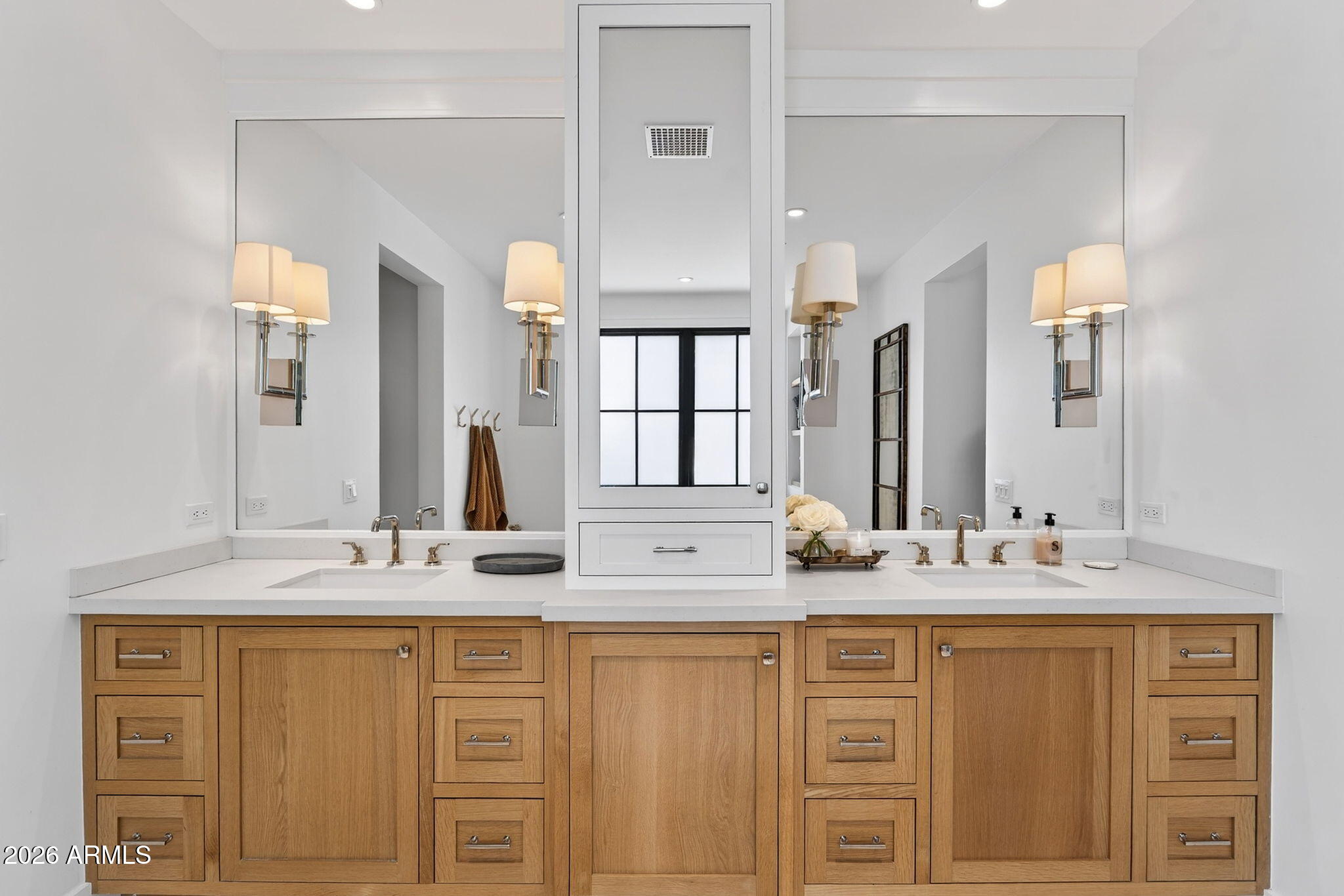 5217 E CALLE REDONDA