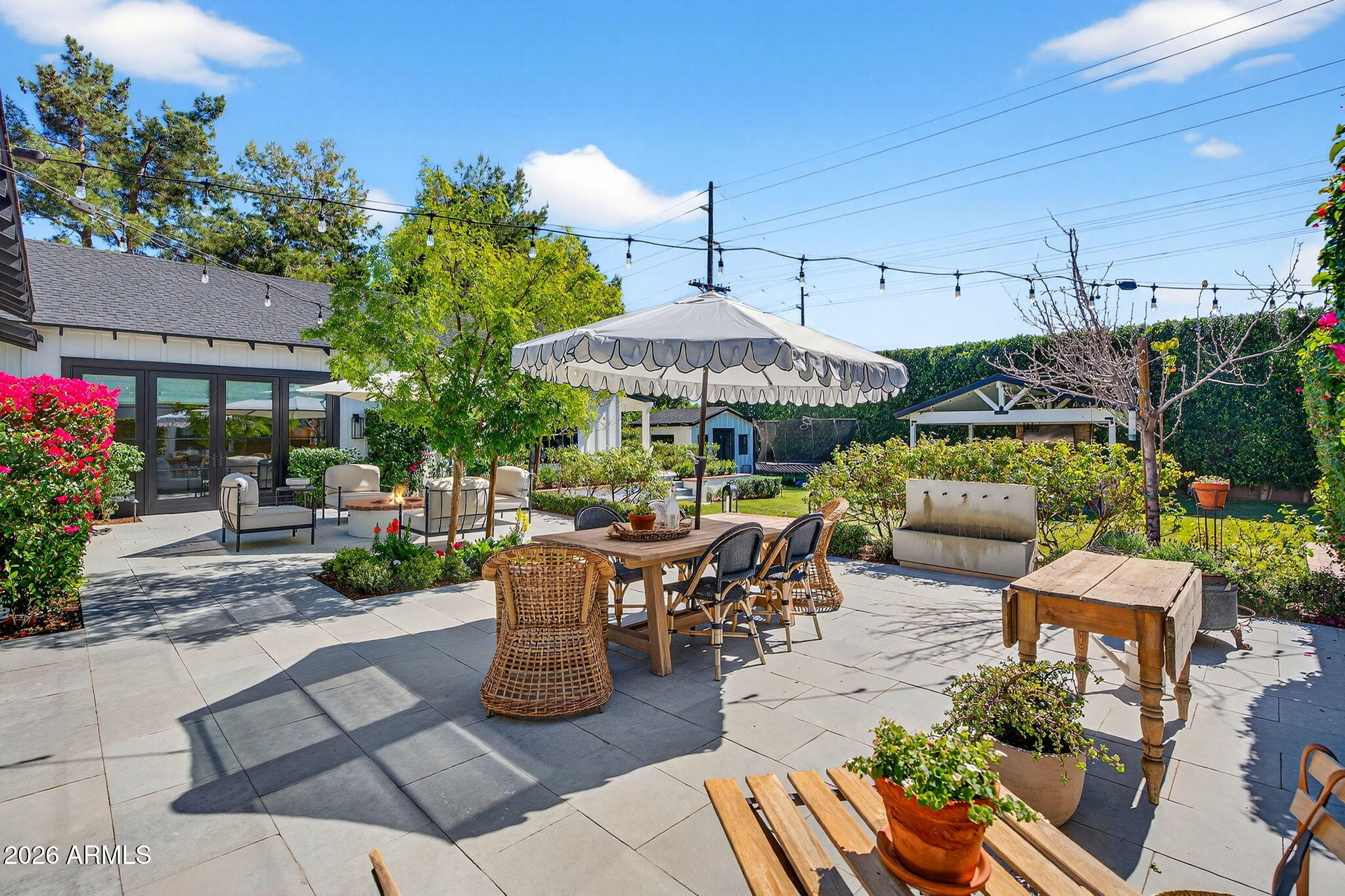 5217 E CALLE REDONDA