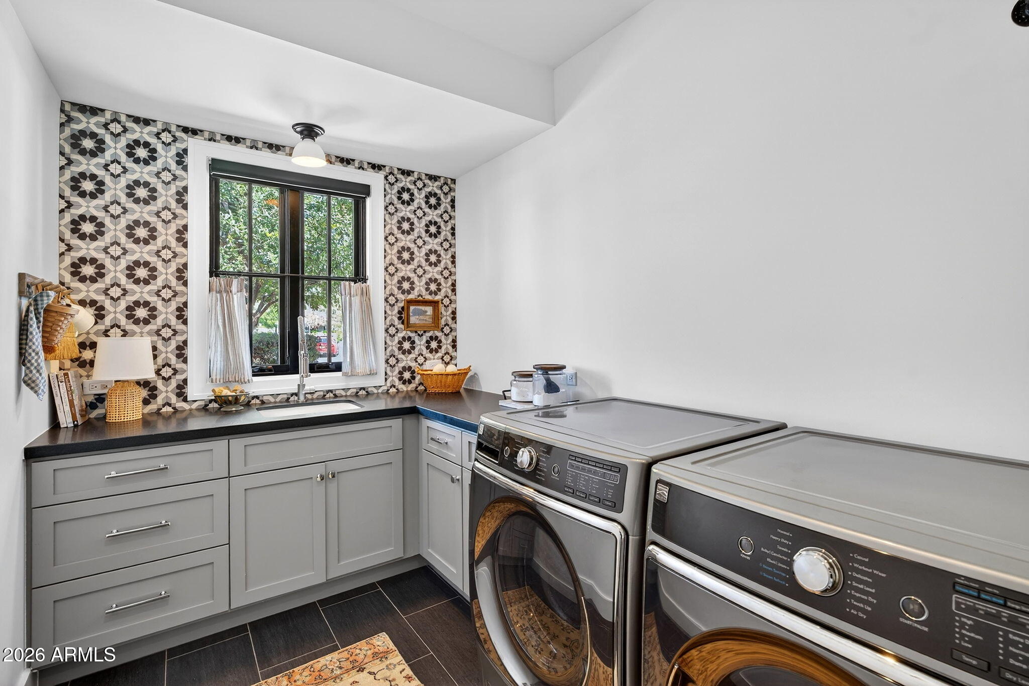 5217 E CALLE REDONDA