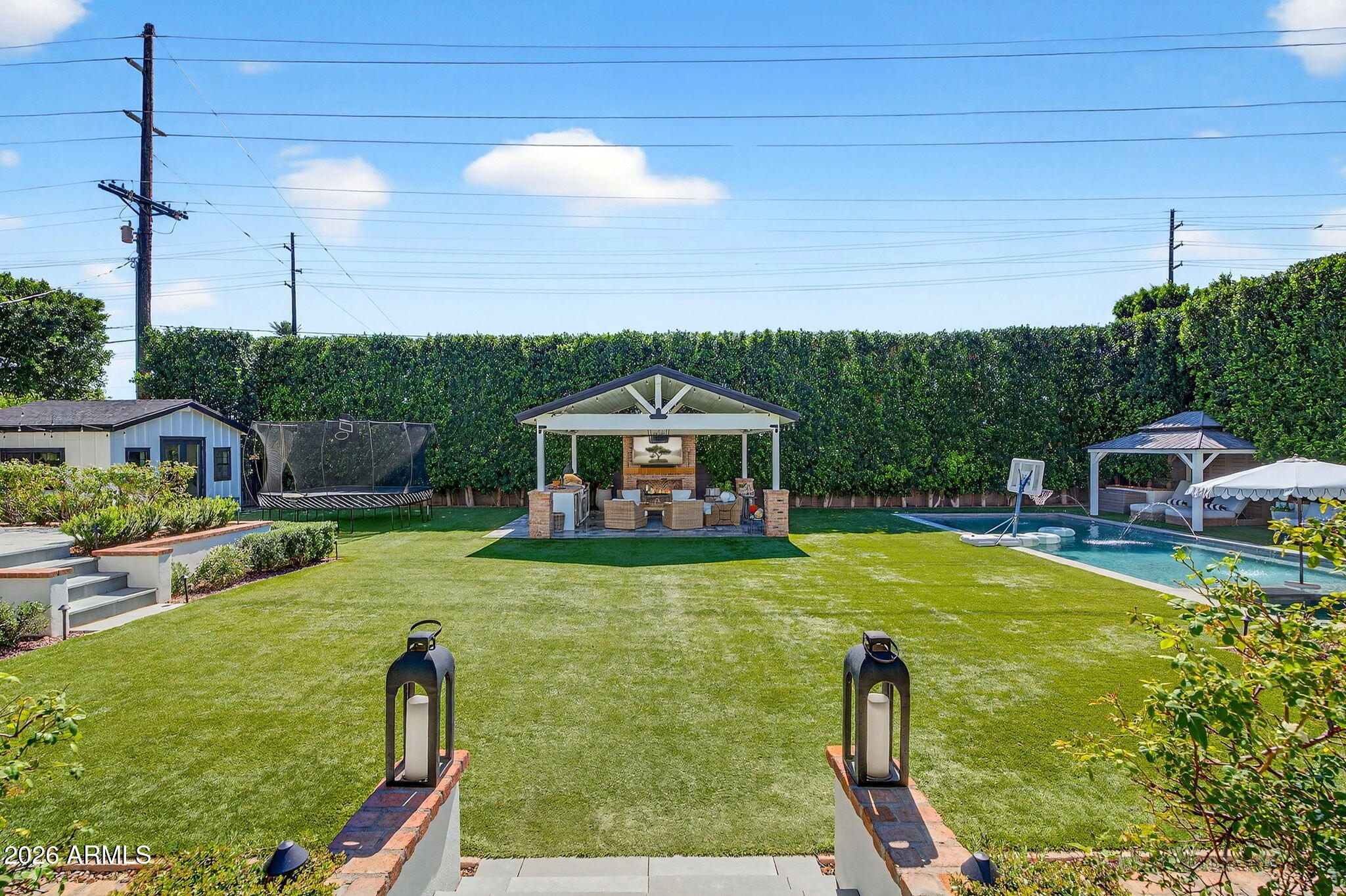 5217 E CALLE REDONDA