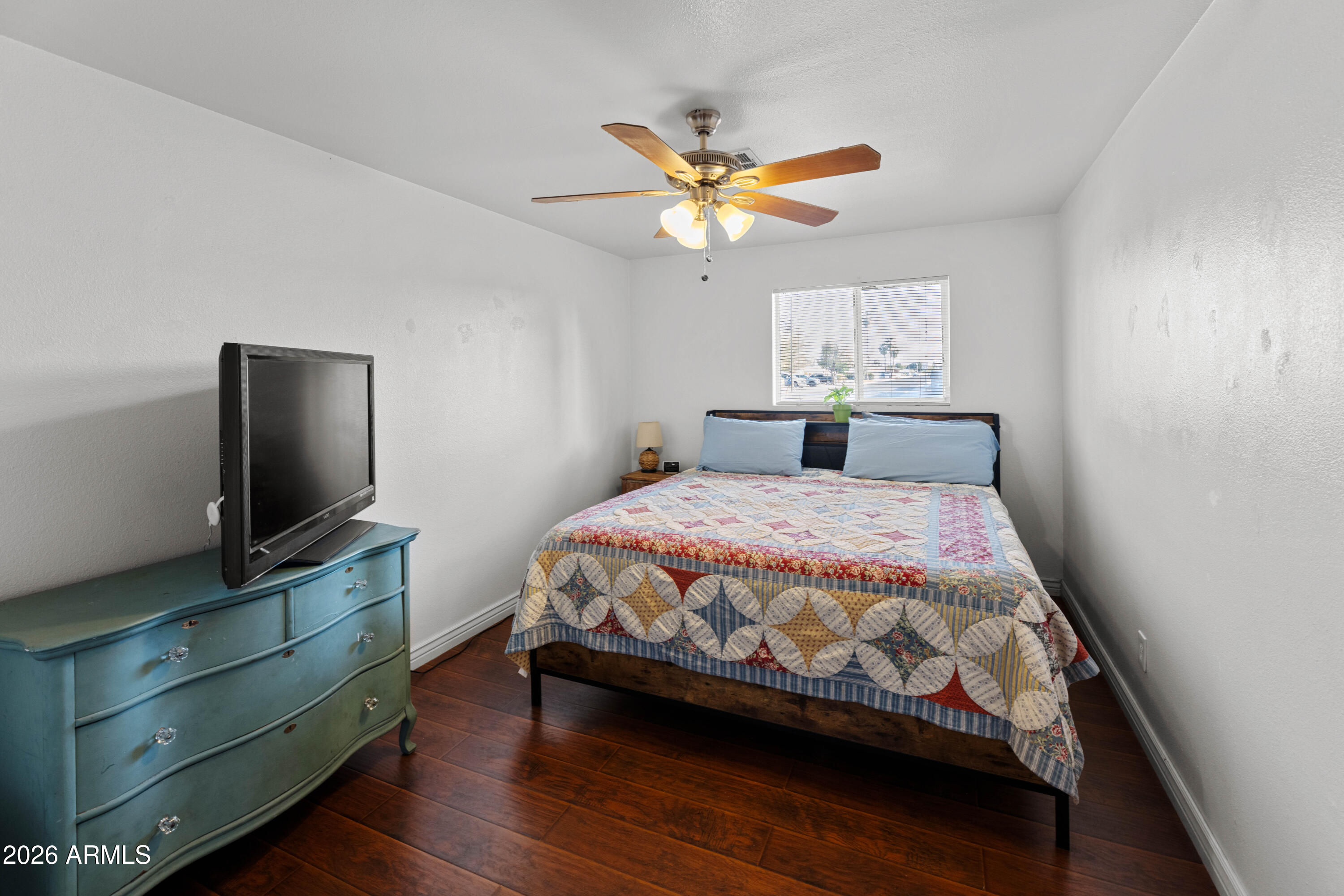 4118 W ORANGEWOOD Avenue