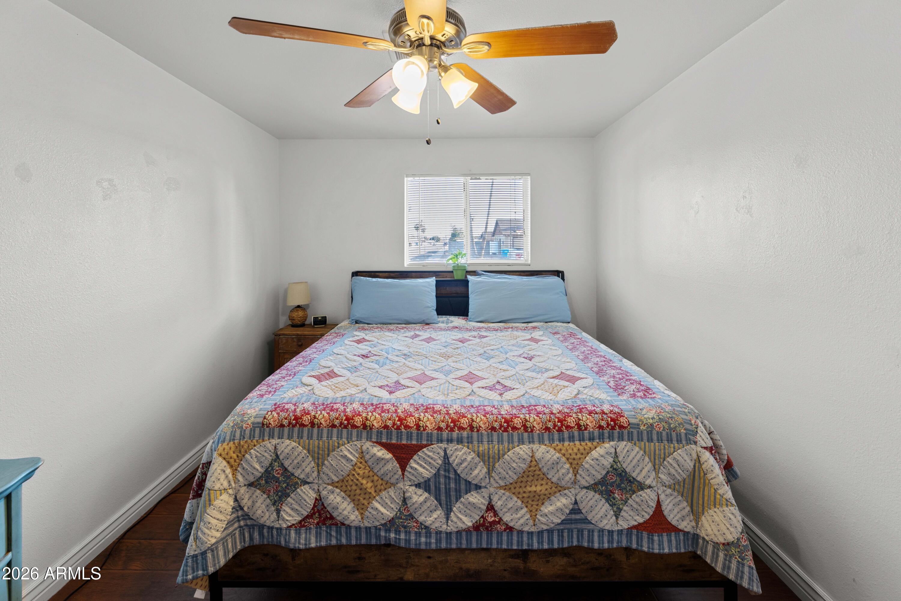 4118 W ORANGEWOOD Avenue