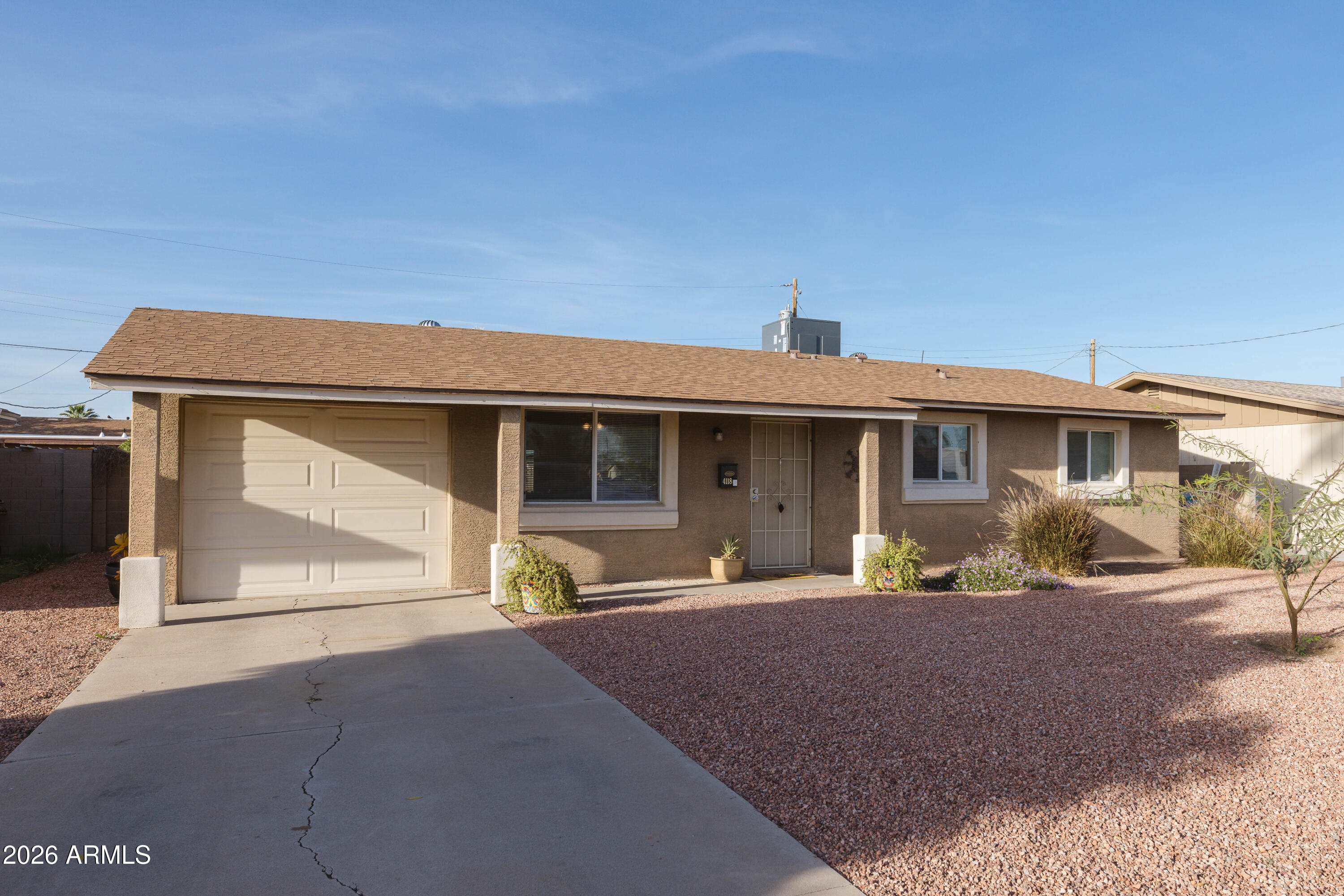 4118 W ORANGEWOOD Avenue