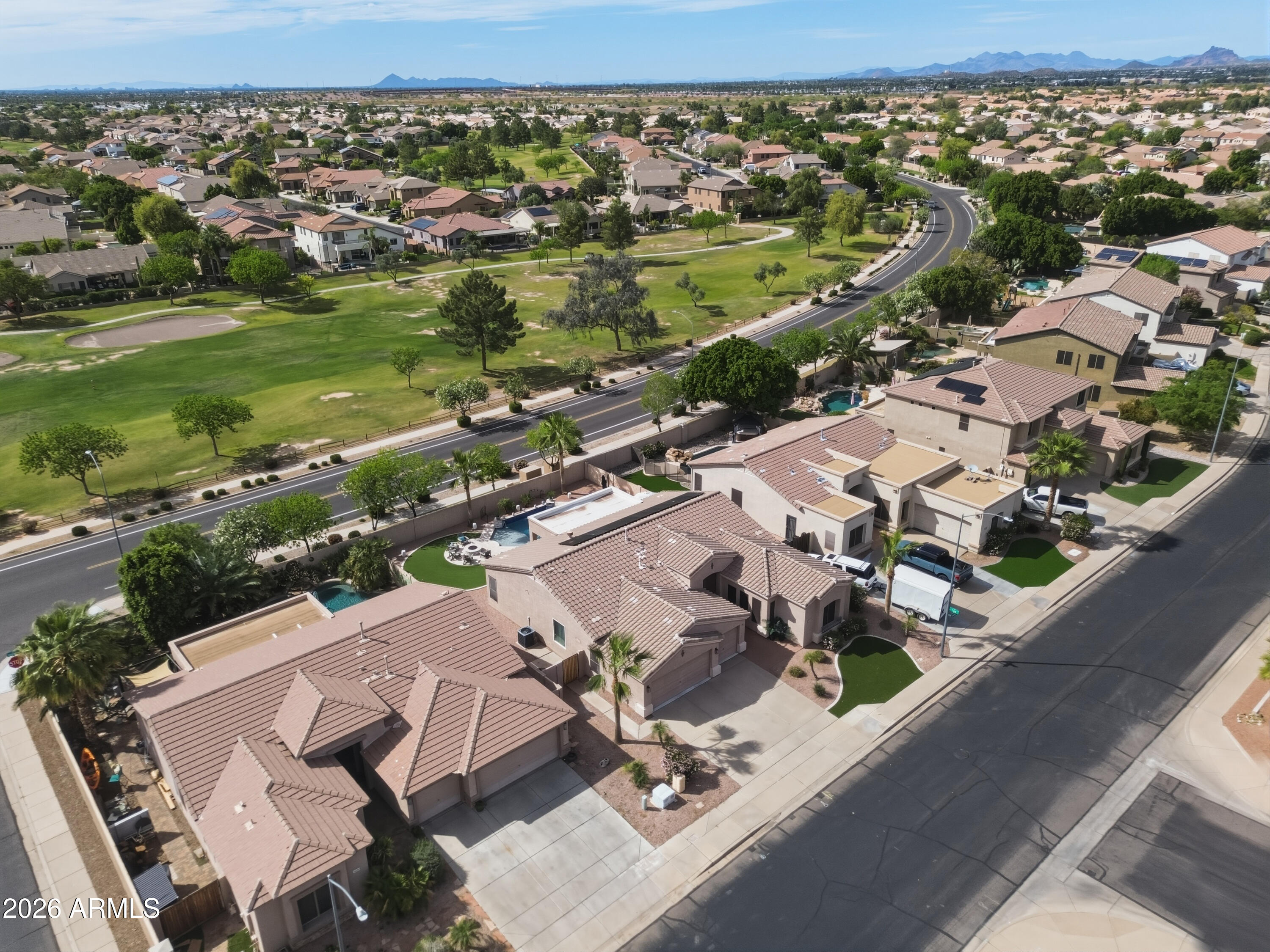 2328 S SORRELLE Street