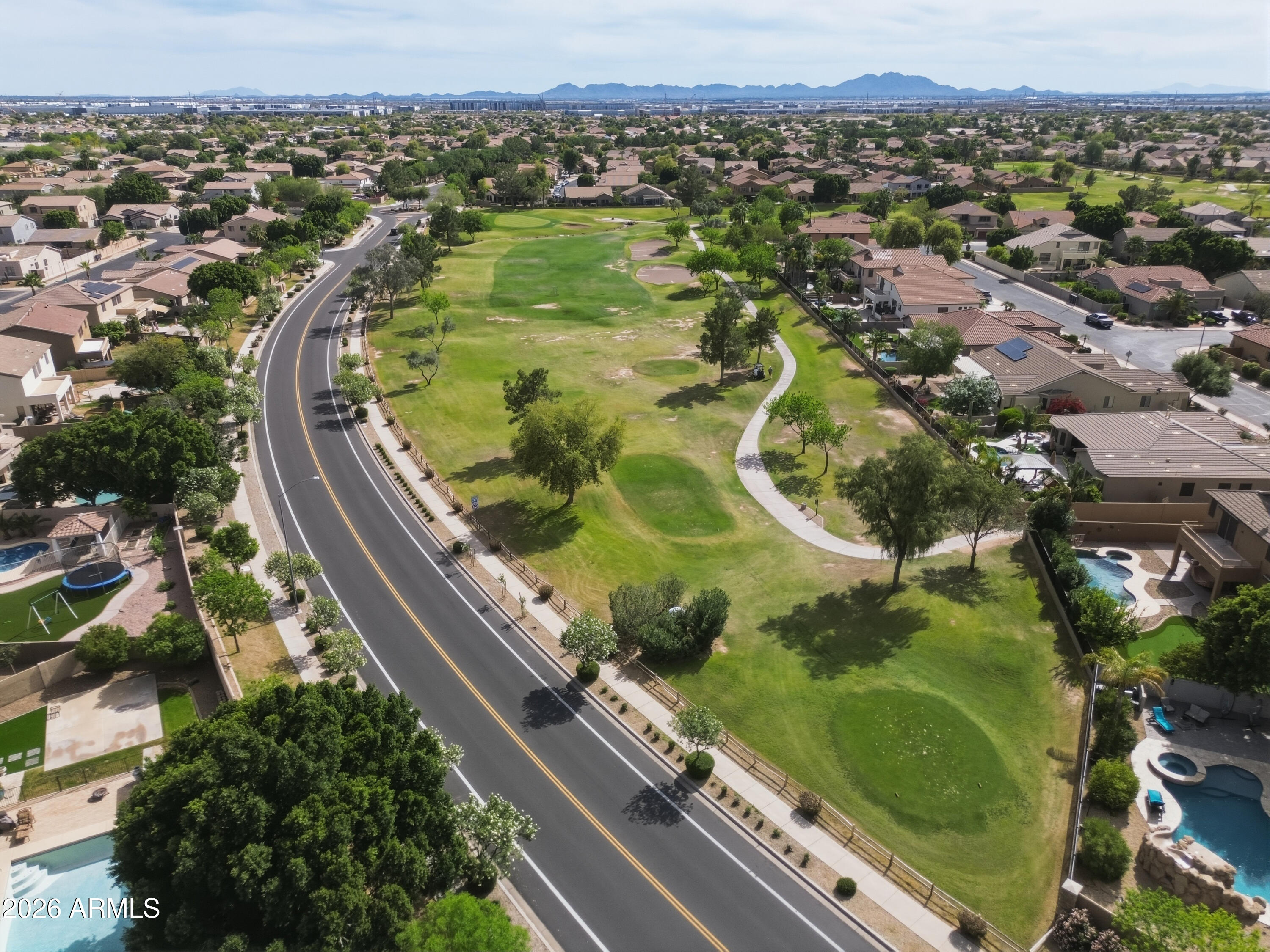 2328 S SORRELLE Street