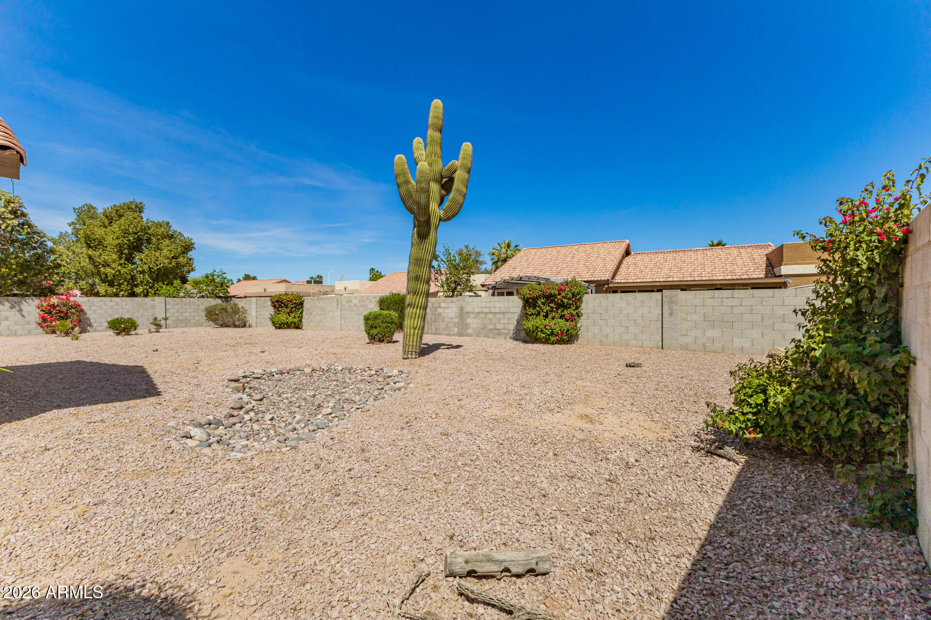 1638 E FAIRVIEW Street