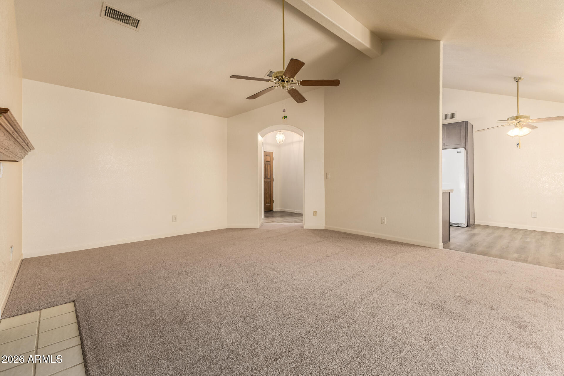 1638 E FAIRVIEW Street