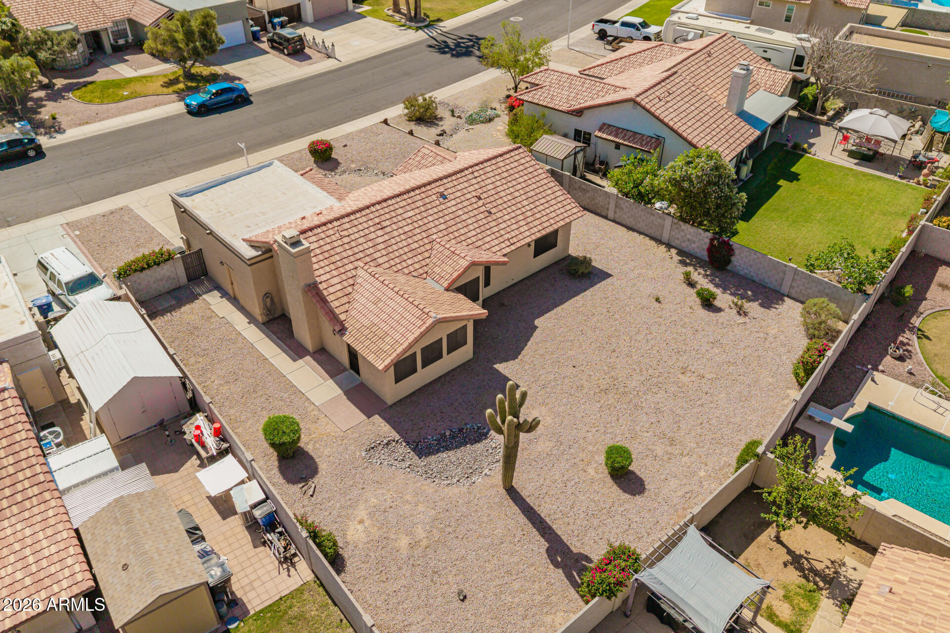 1638 E FAIRVIEW Street