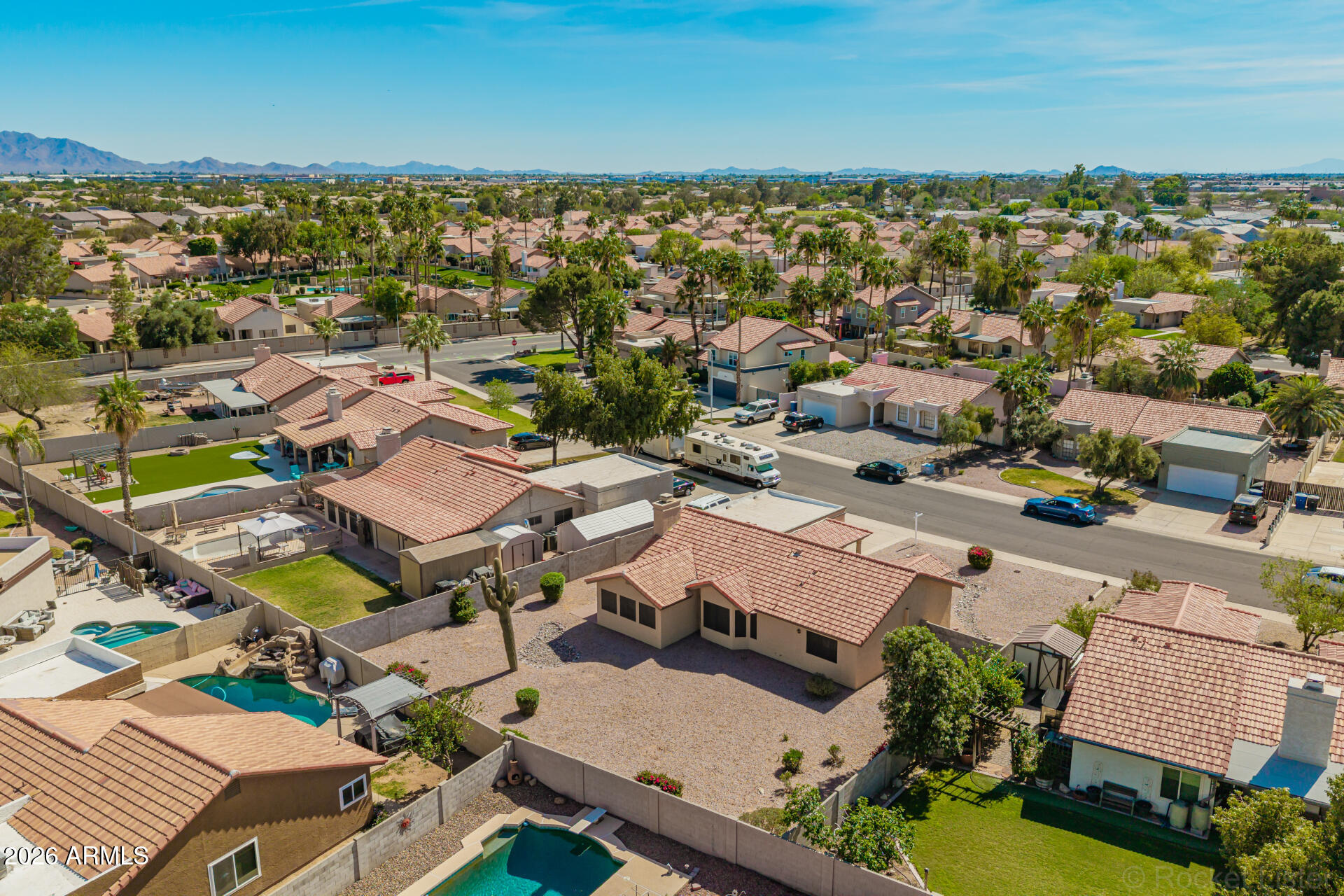 1638 E FAIRVIEW Street