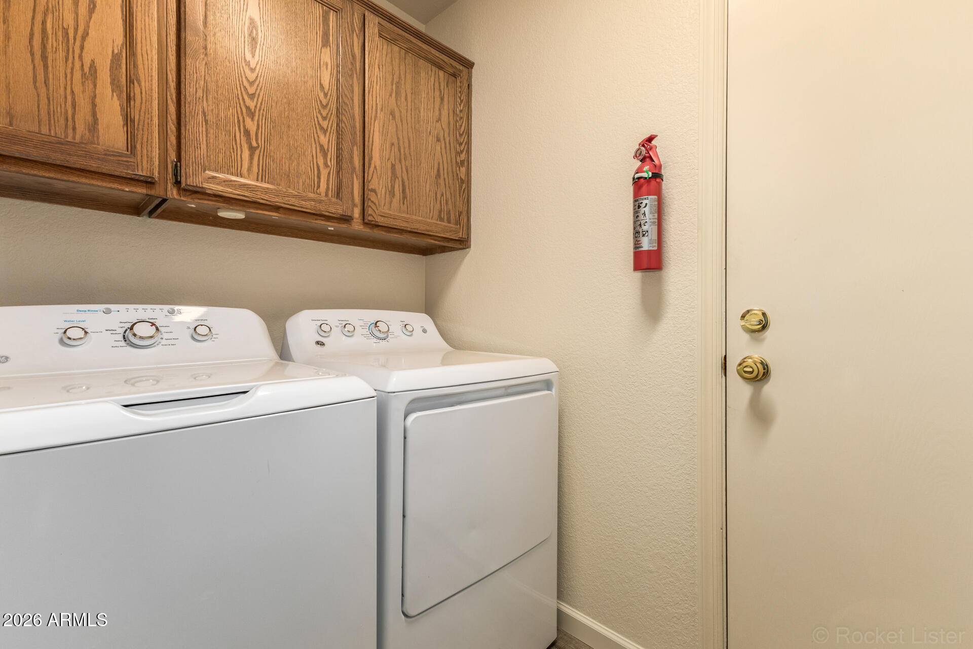 1638 E FAIRVIEW Street