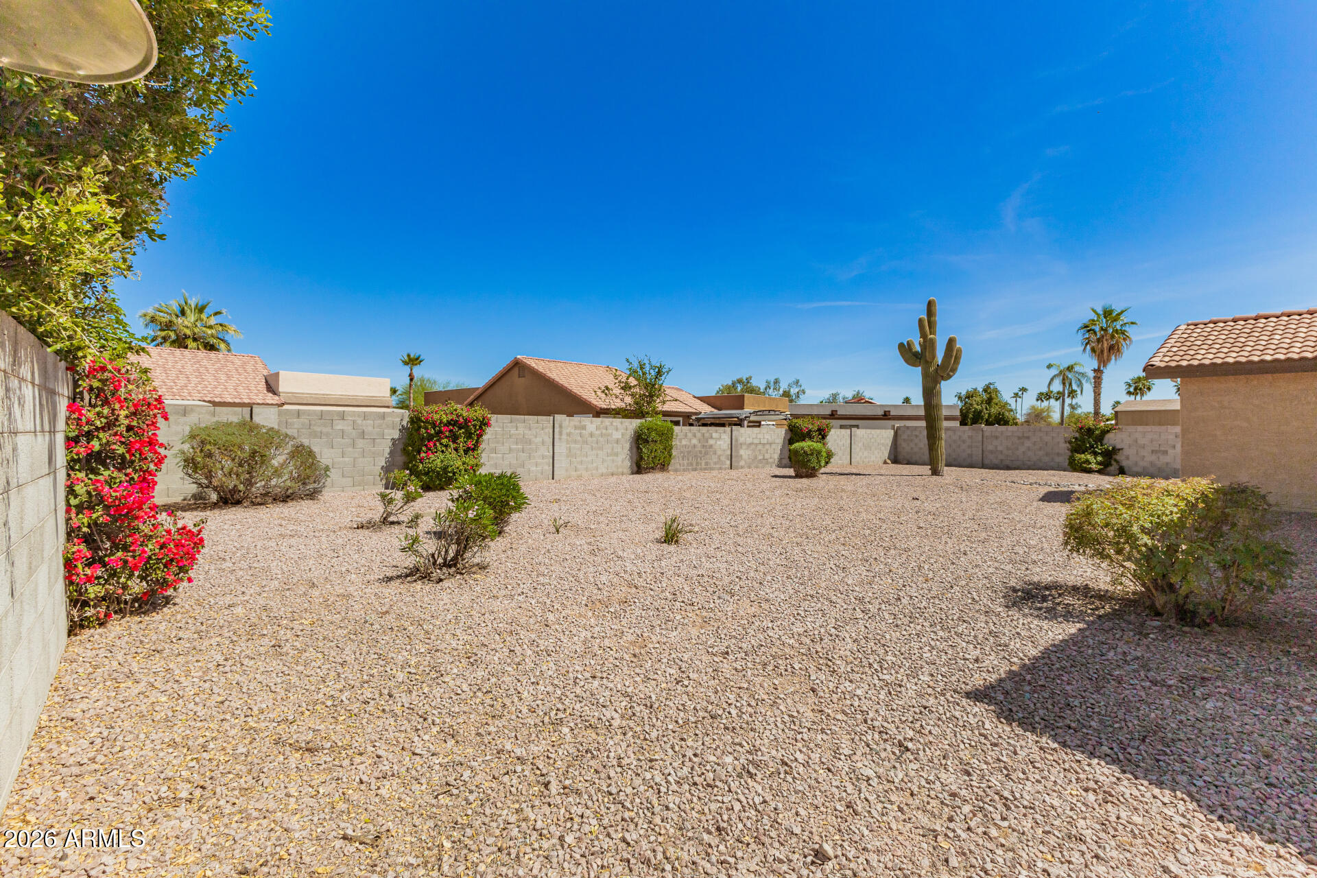 1638 E FAIRVIEW Street