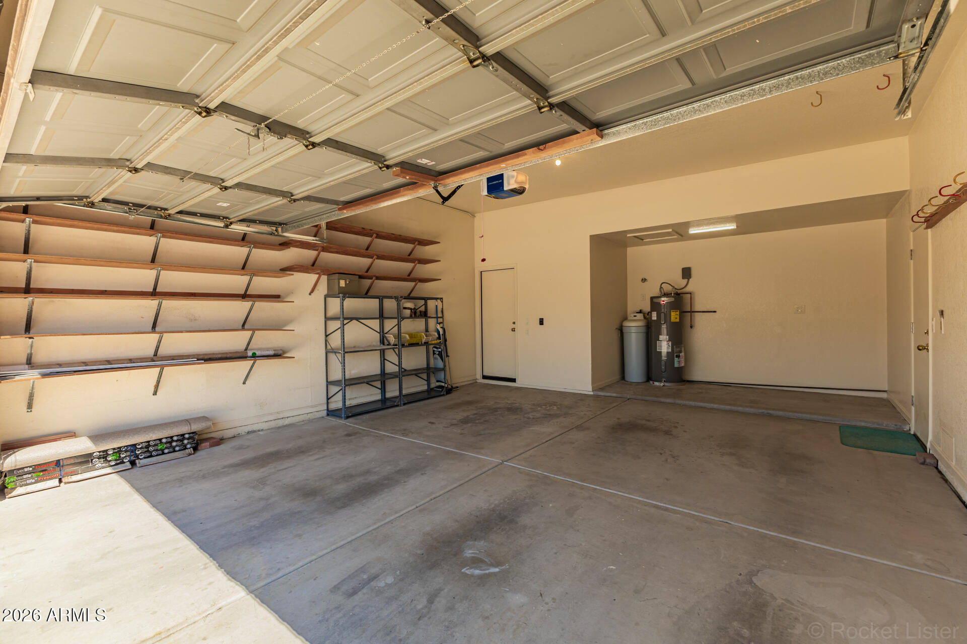 1638 E FAIRVIEW Street