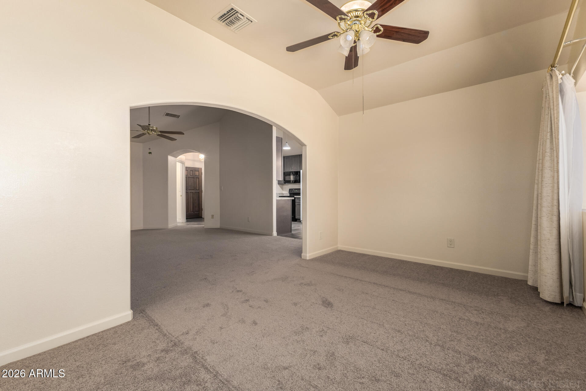 1638 E FAIRVIEW Street