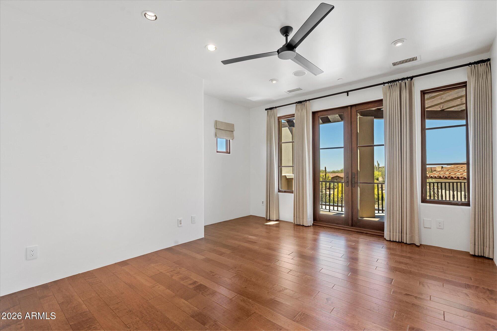 9820 E THOMPSON PEAK Parkway 648