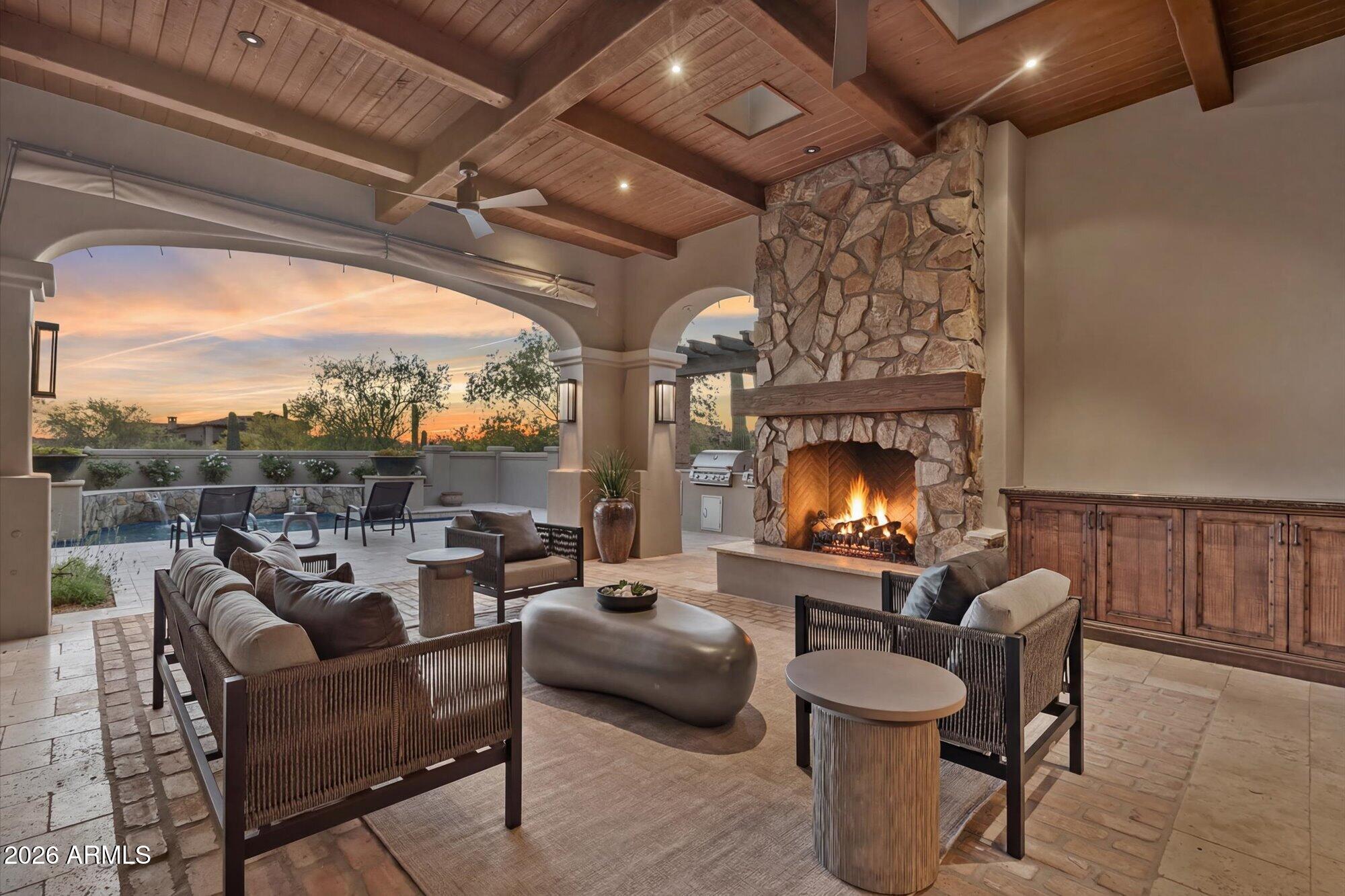 9820 E THOMPSON PEAK Parkway 648