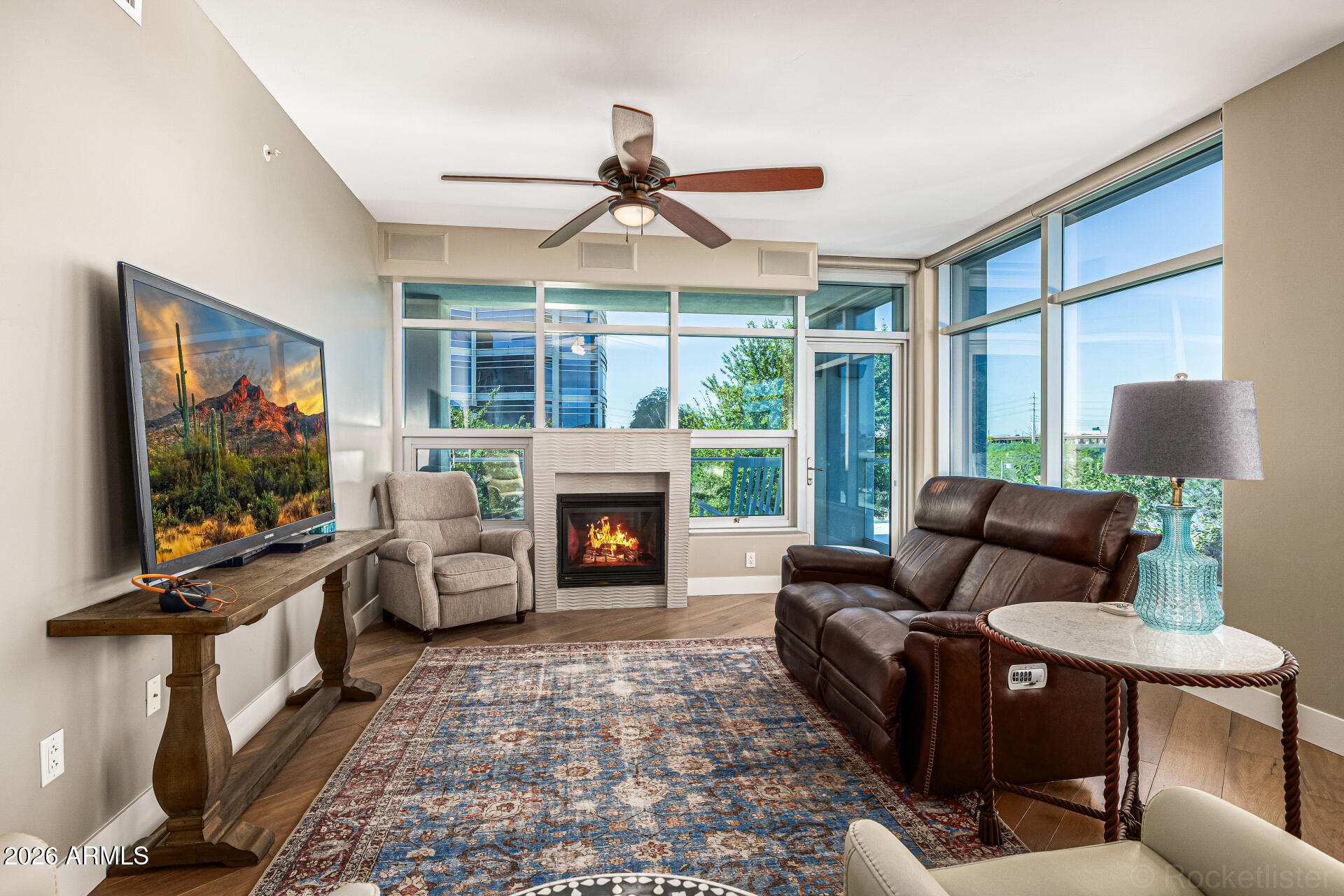 120 E RIO SALADO Parkway 204