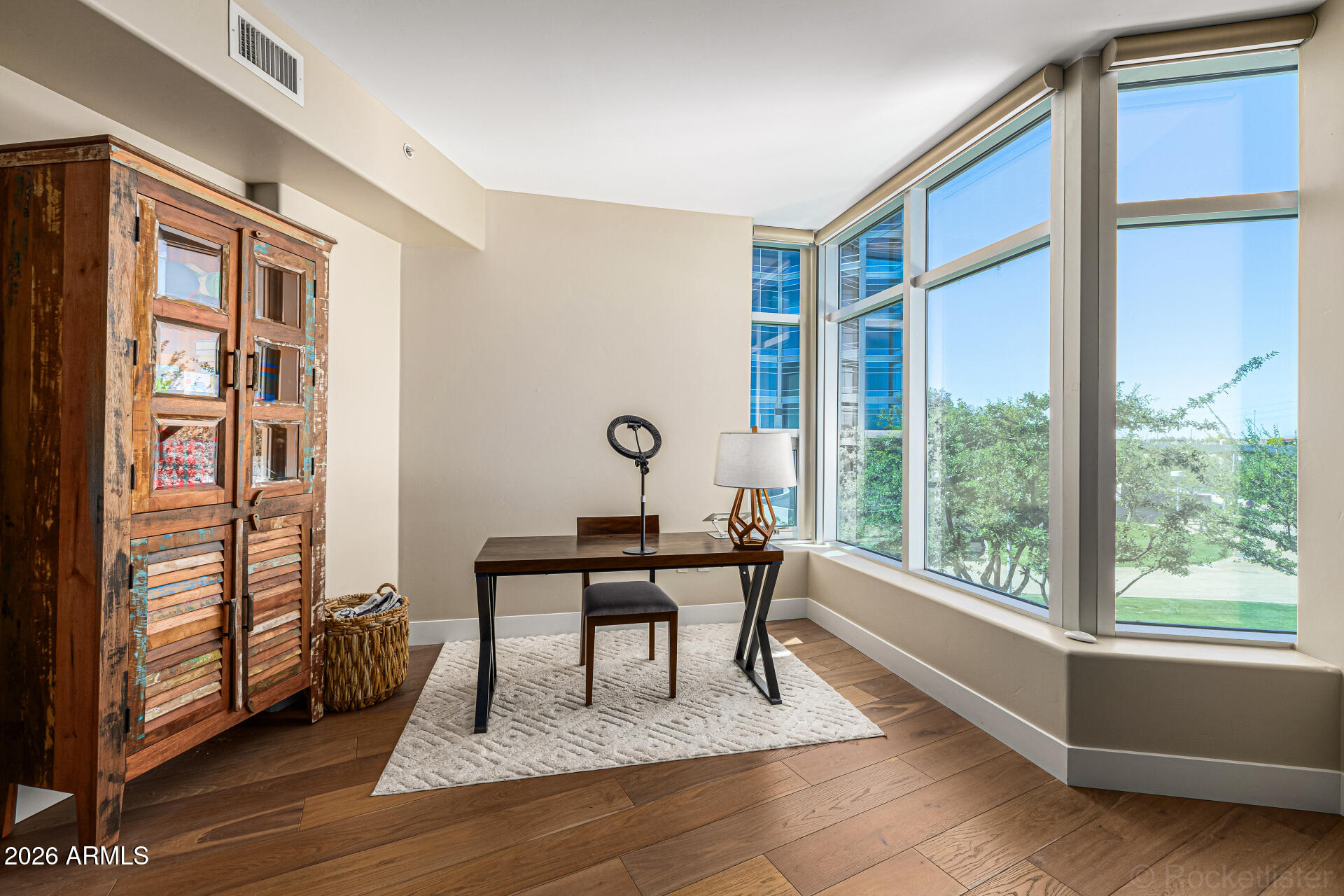 120 E RIO SALADO Parkway 204