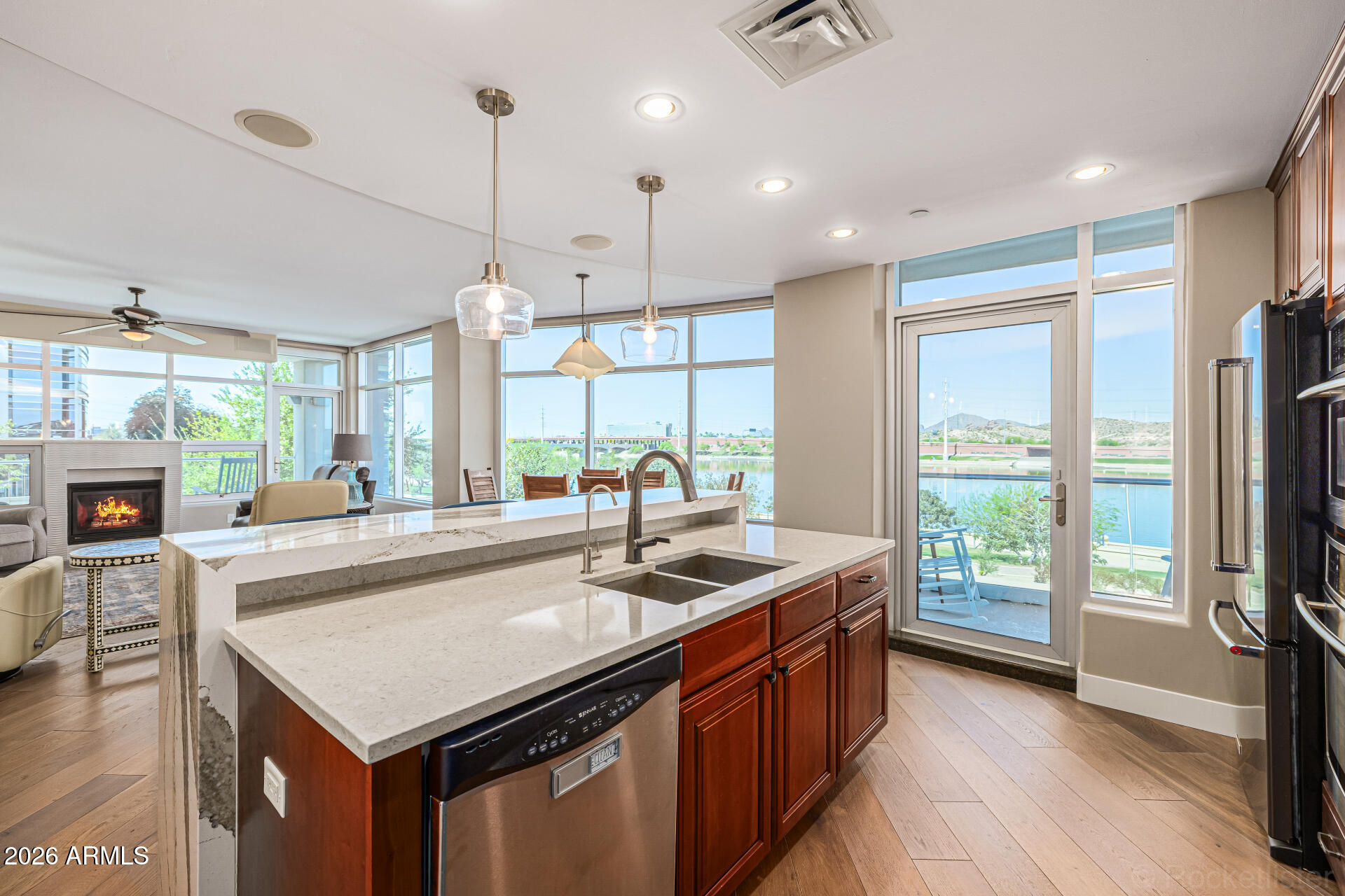 120 E RIO SALADO Parkway 204