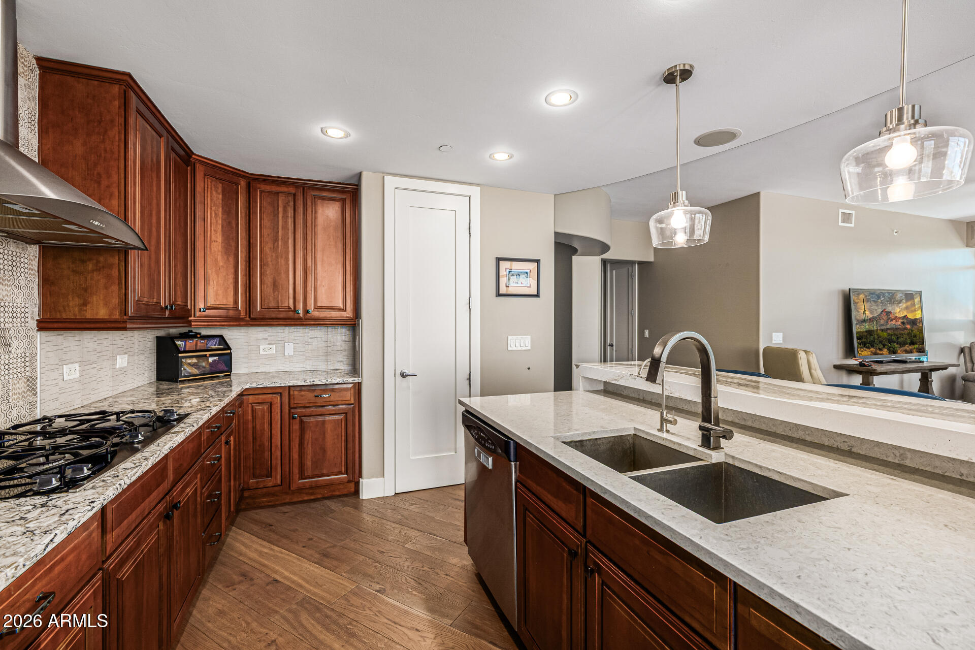 120 E RIO SALADO Parkway 204