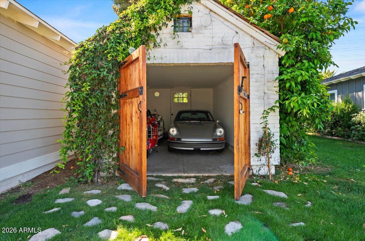 6141 E CALLE CAMELIA