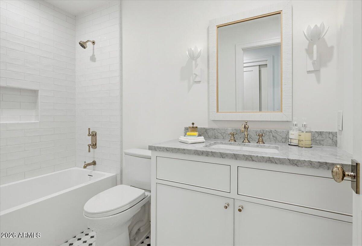 6141 E CALLE CAMELIA