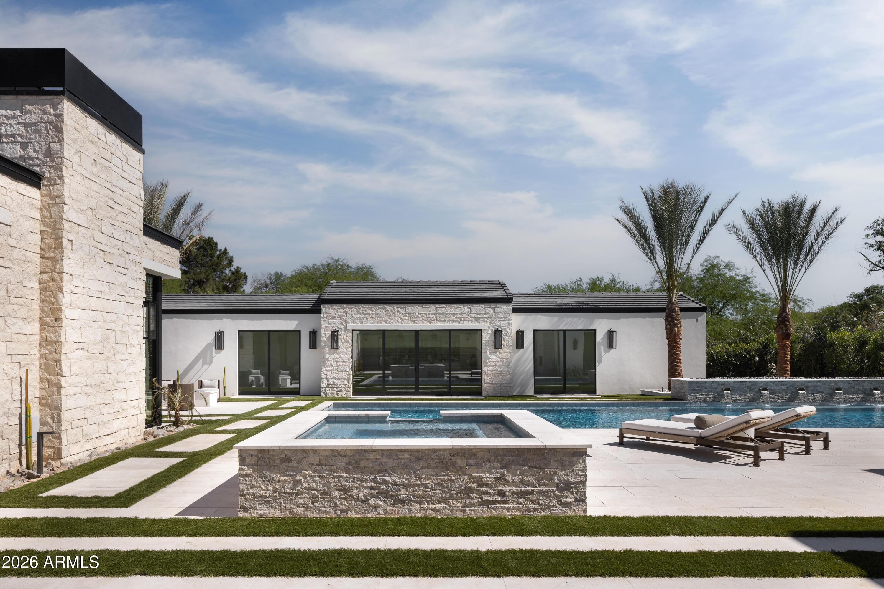 5717 E VIA LOS RANCHOS