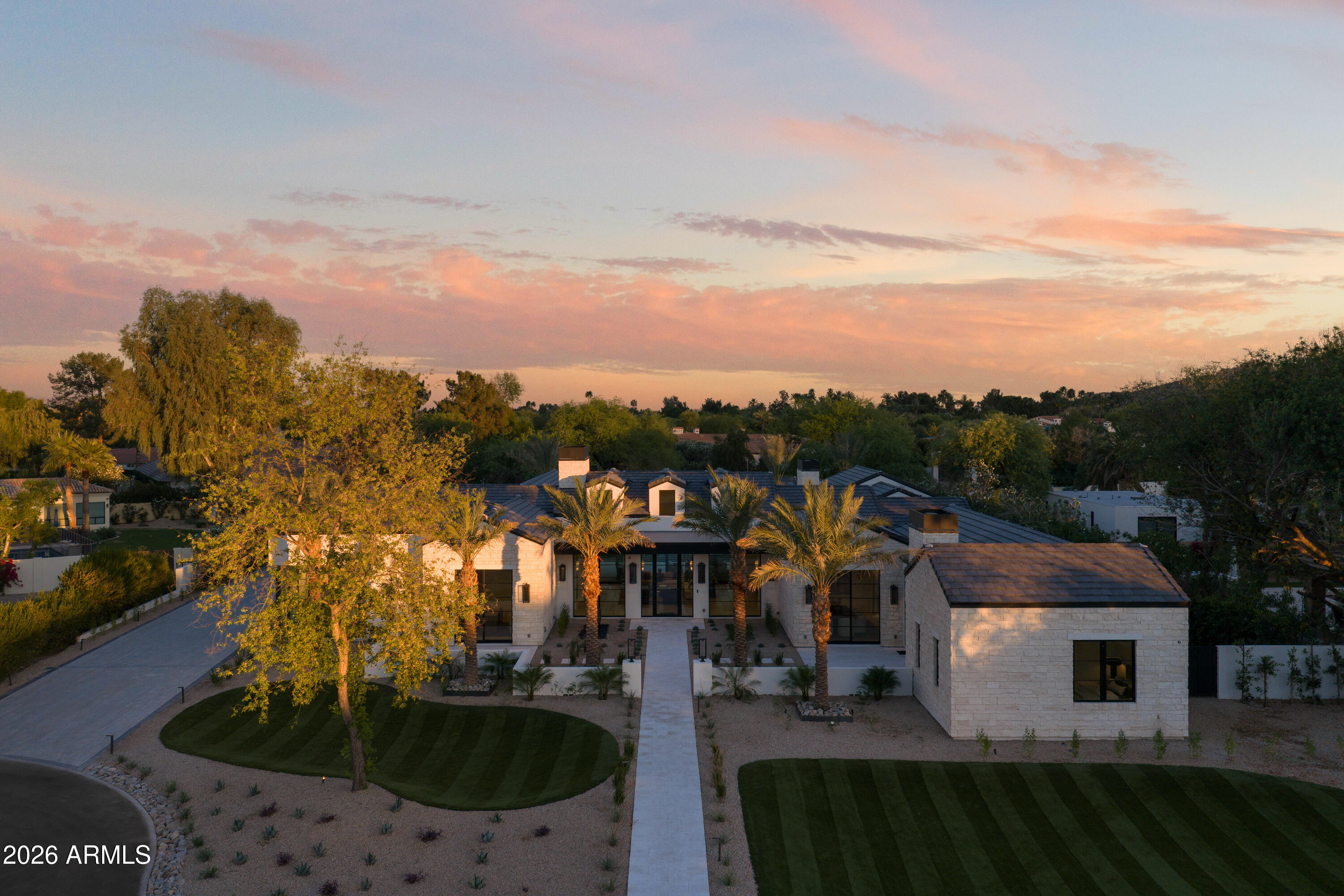 5717 E VIA LOS RANCHOS