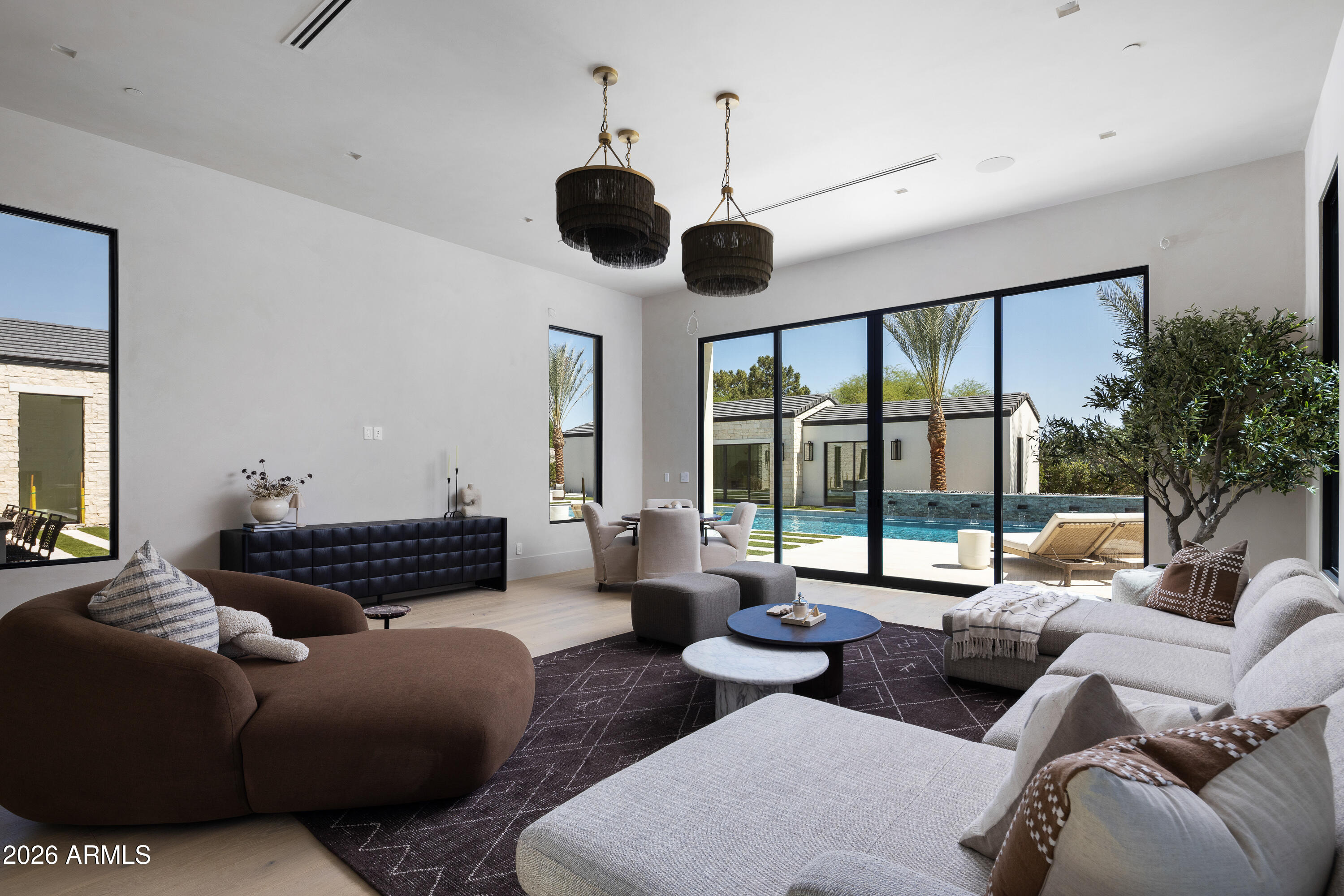 5717 E VIA LOS RANCHOS