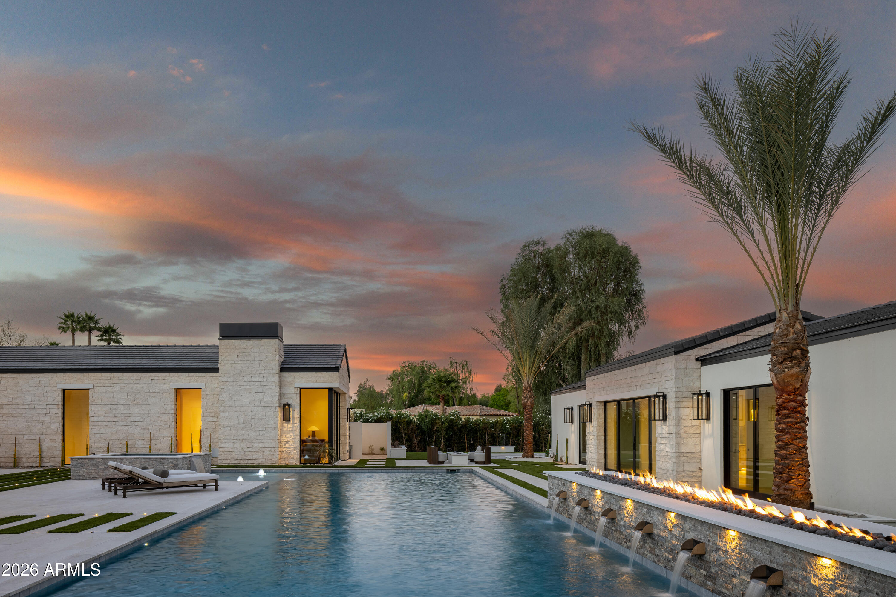 5717 E VIA LOS RANCHOS