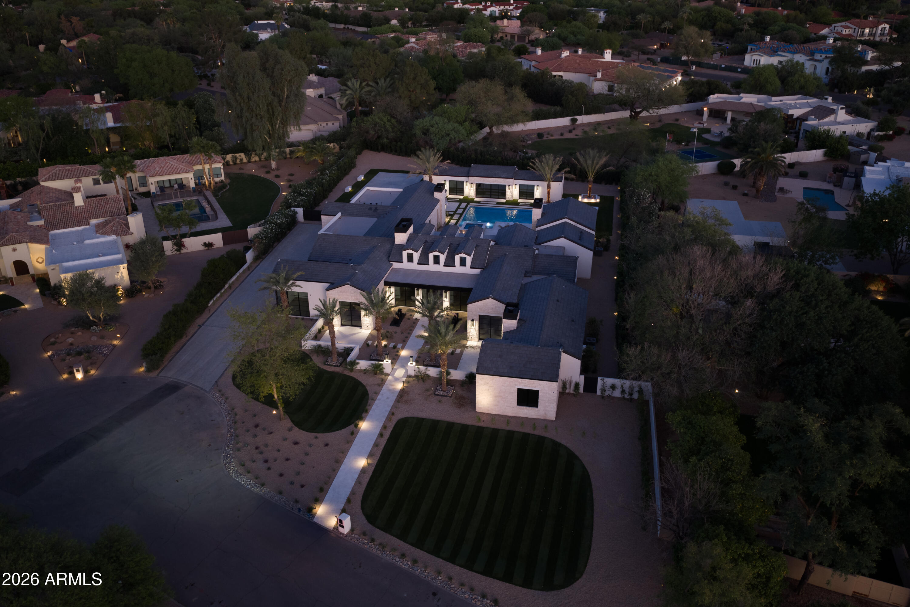 5717 E VIA LOS RANCHOS