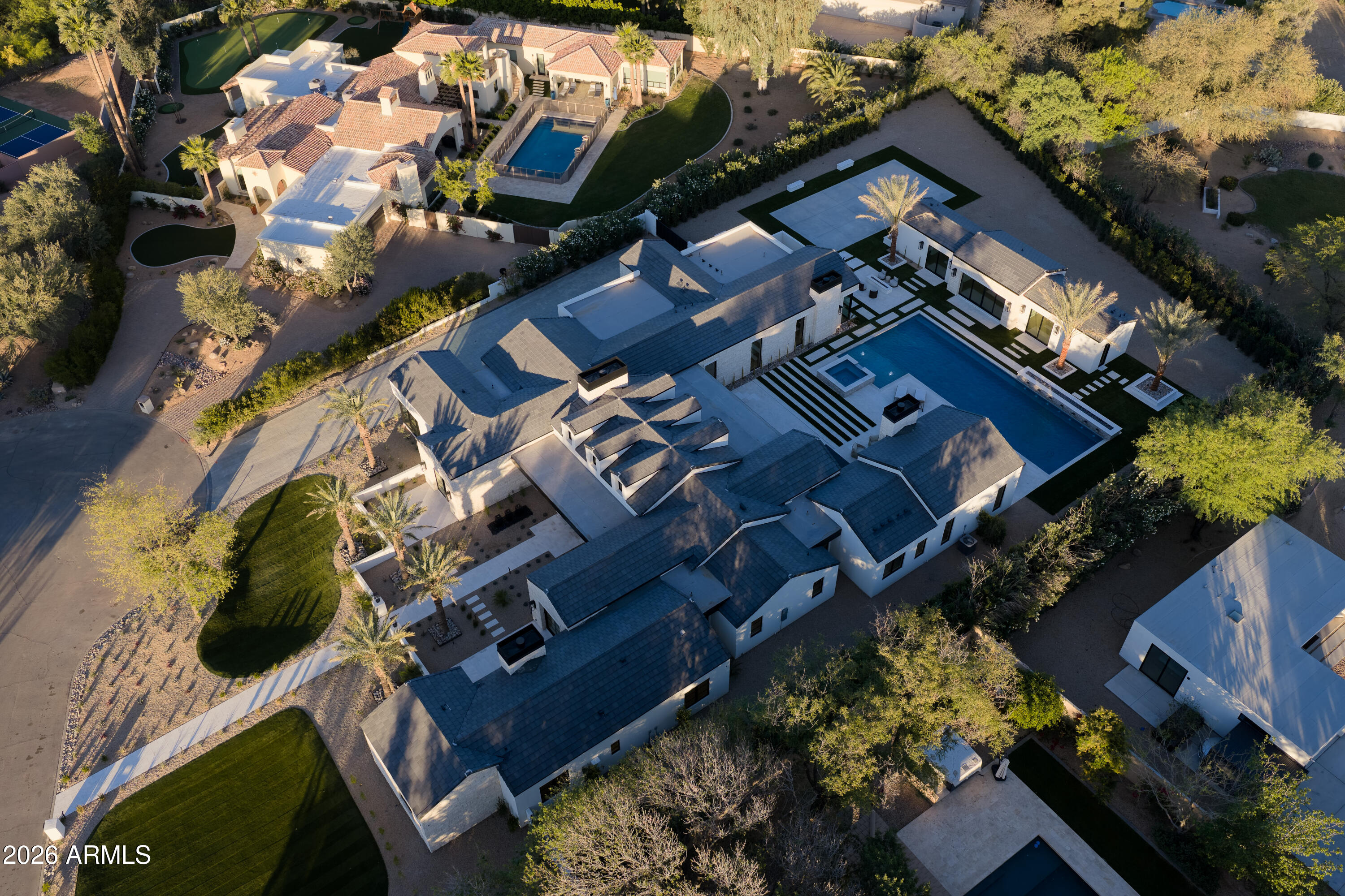 5717 E VIA LOS RANCHOS