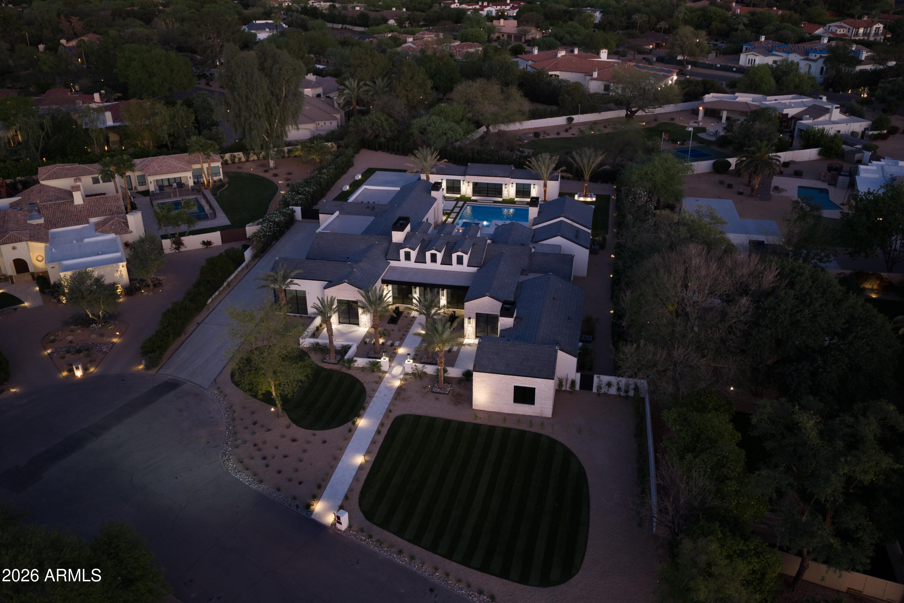 5717 E VIA LOS RANCHOS