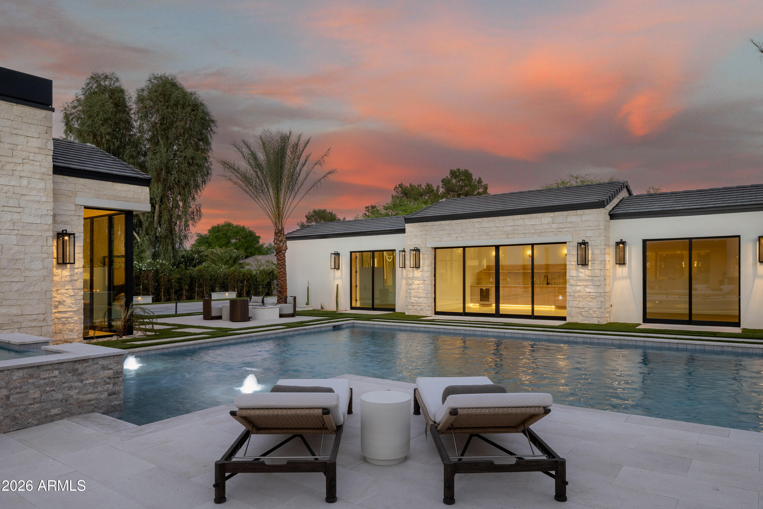 5717 E VIA LOS RANCHOS